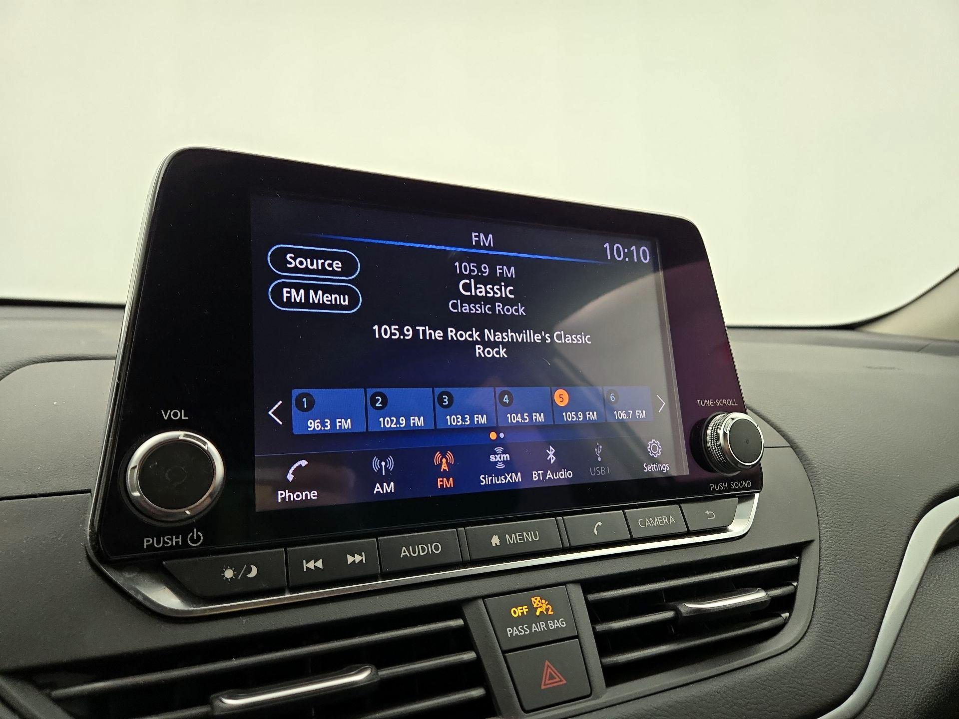 Thumbnail: 2019 Nissan Altima - 15