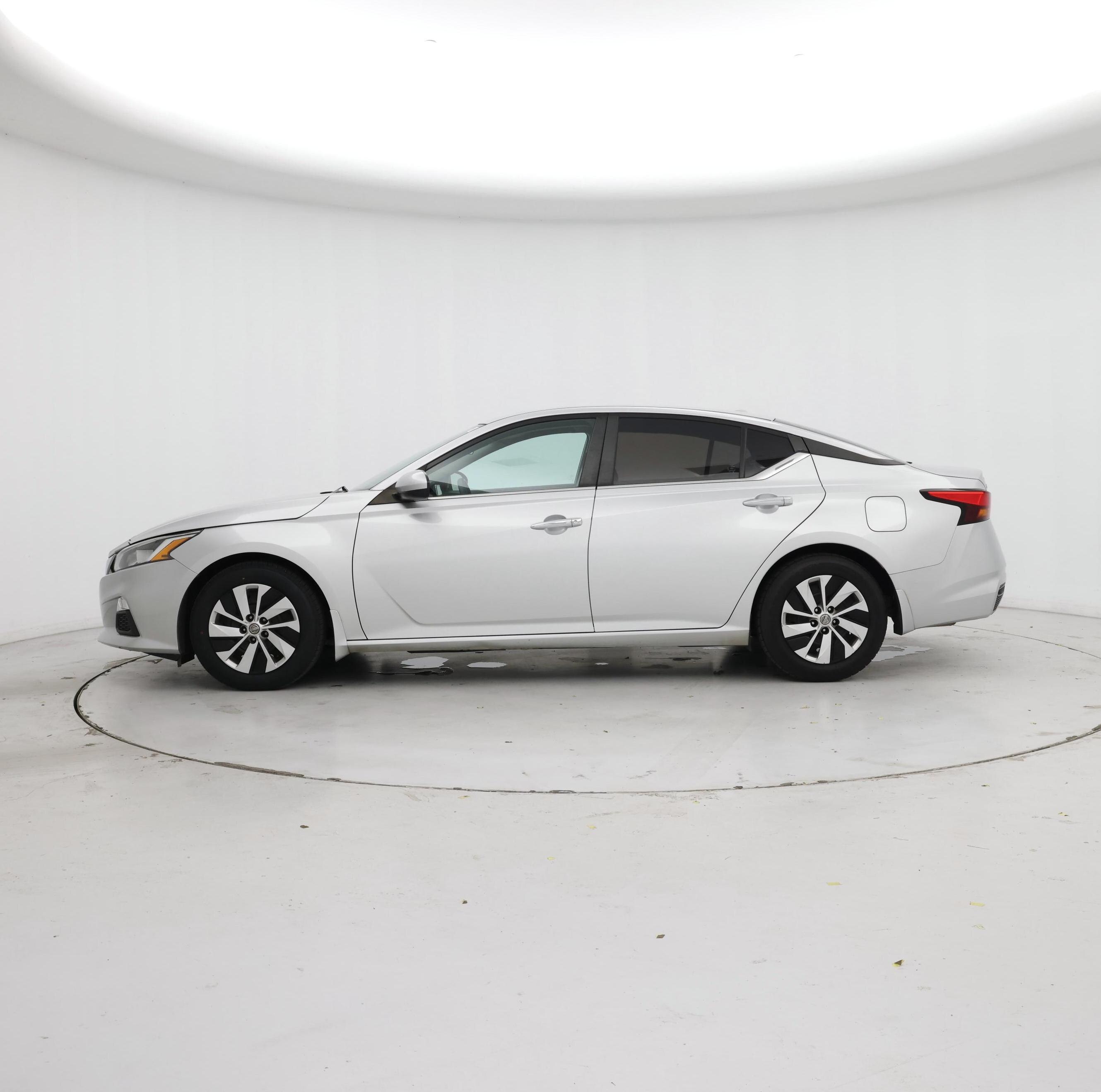 Thumbnail: 2019 Nissan Altima - 3
