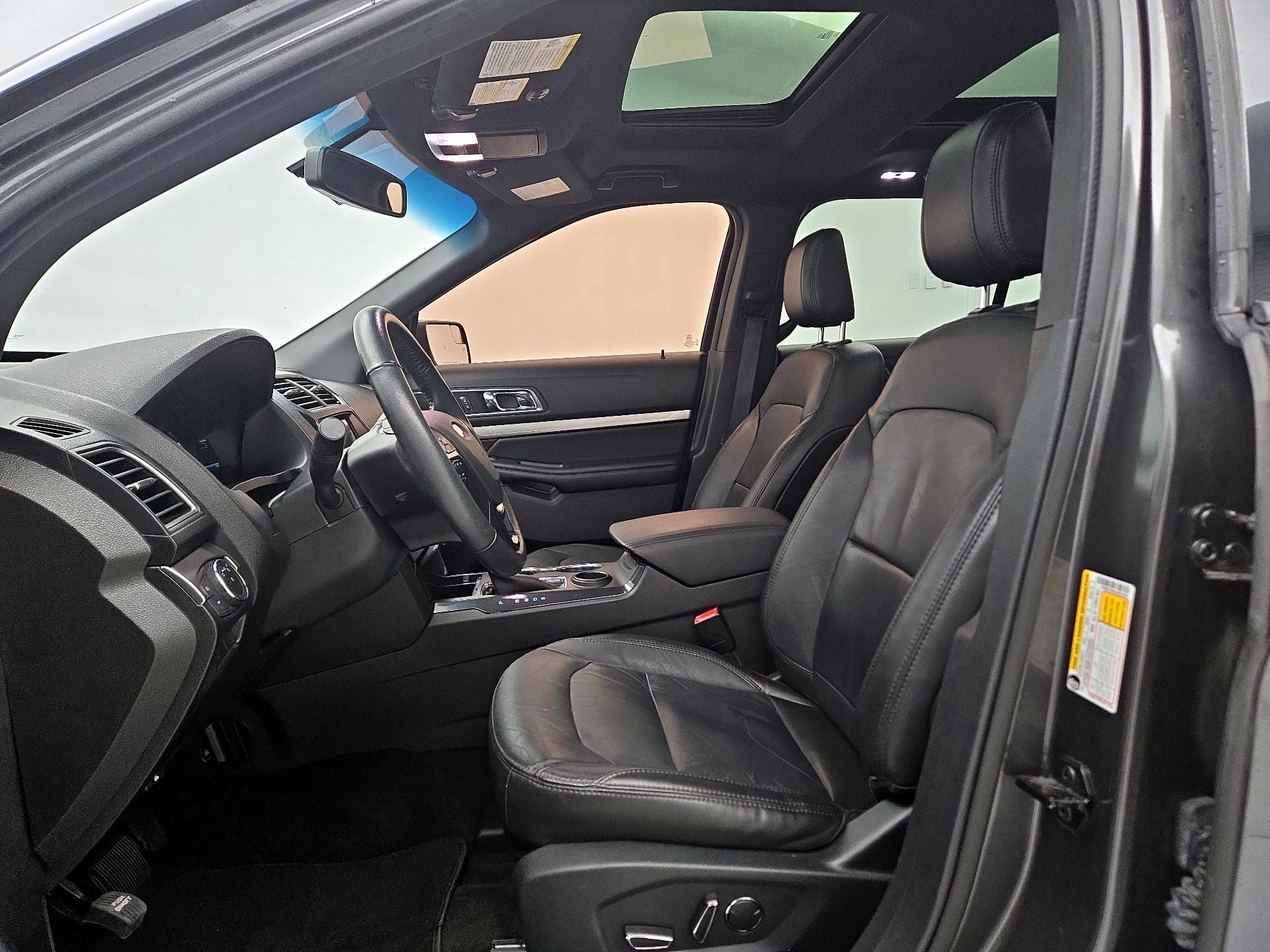 Thumbnail: 2018 Ford Explorer - 11