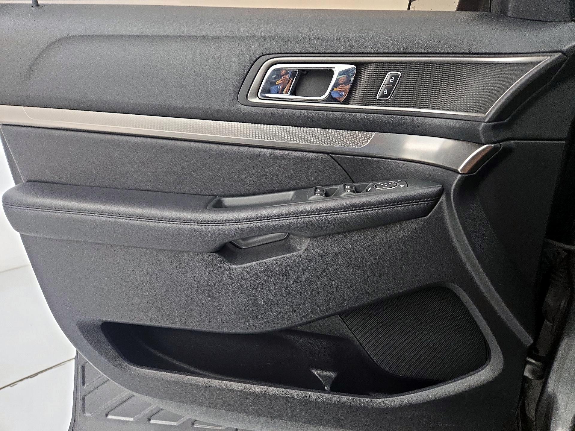 Thumbnail: 2018 Ford Explorer - 12