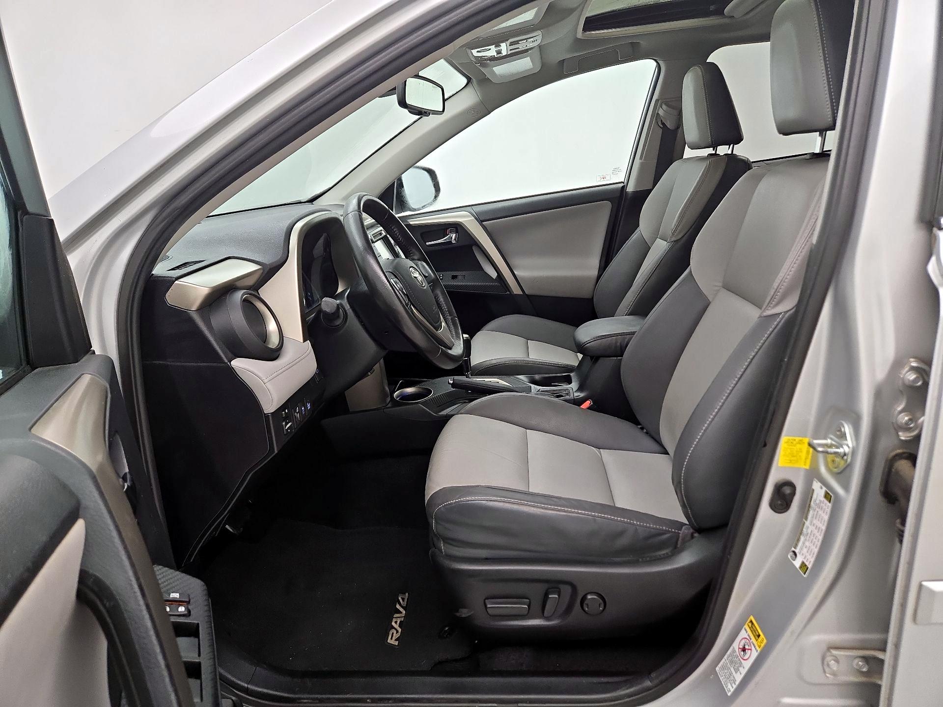 Thumbnail: 2014 Toyota RAV4 - 11