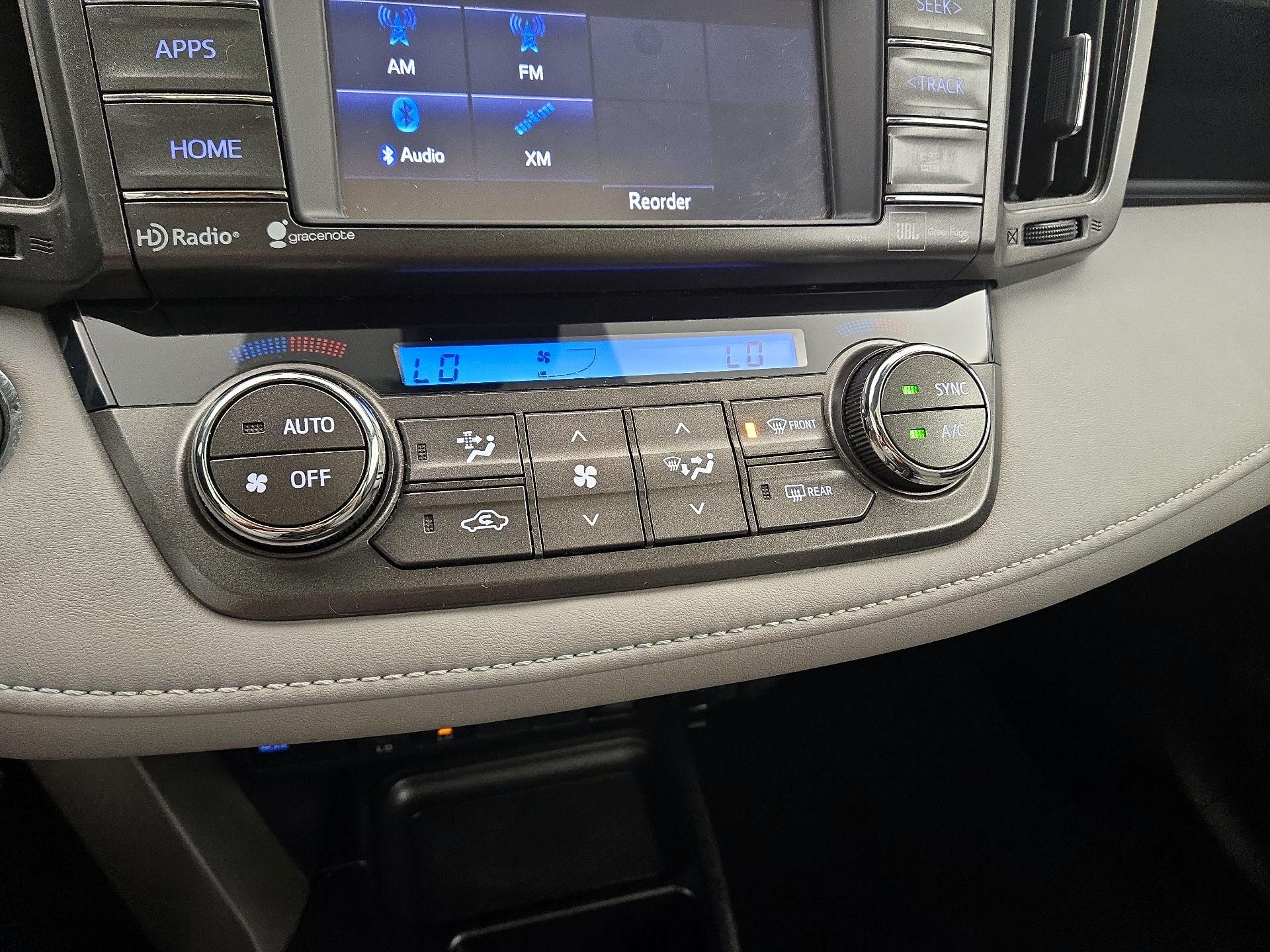 Thumbnail: 2014 Toyota RAV4 - 16