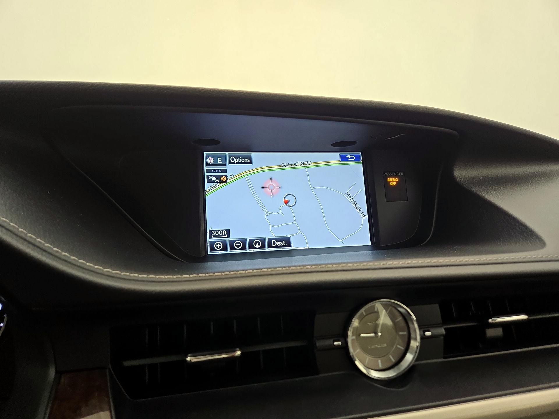 Thumbnail: 2015 Lexus ES - 14