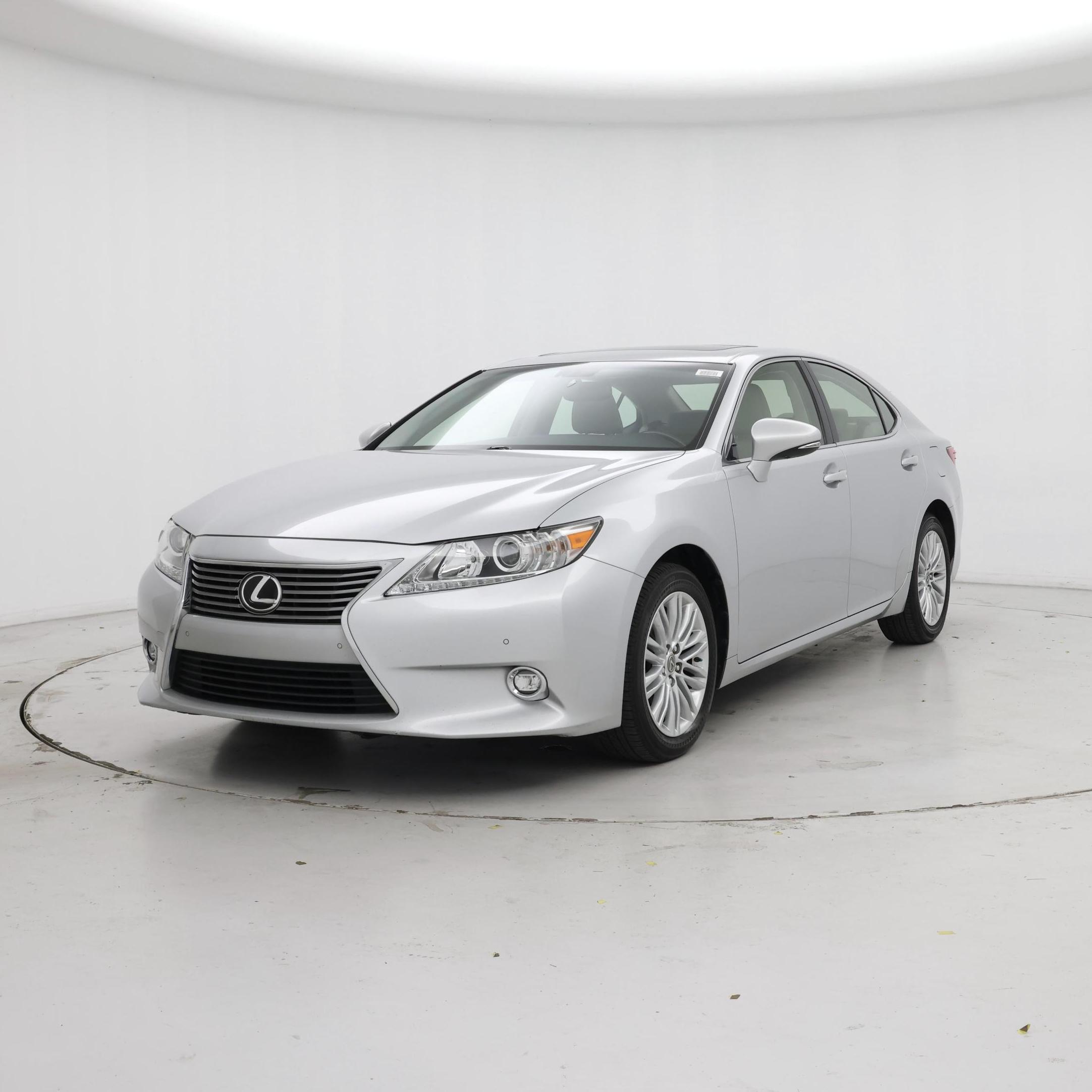 Thumbnail: 2015 Lexus ES - 4