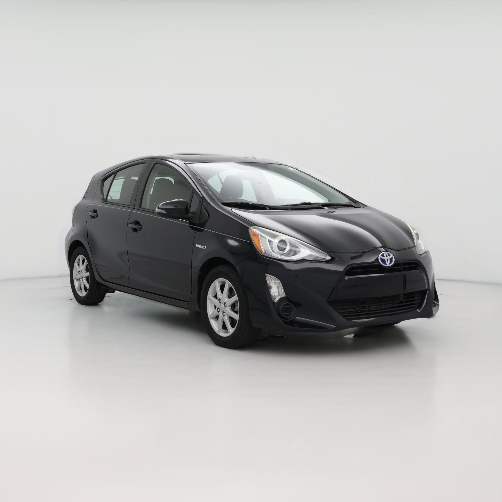 Thumbnail: 2015 Toyota Prius c - 1