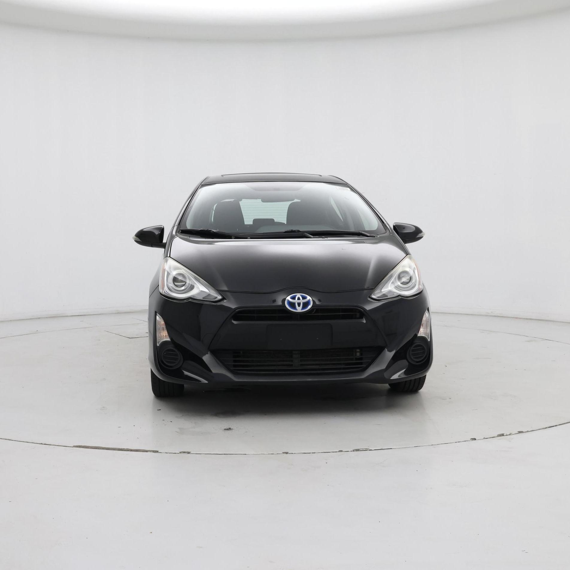 Thumbnail: 2015 Toyota Prius c - 5