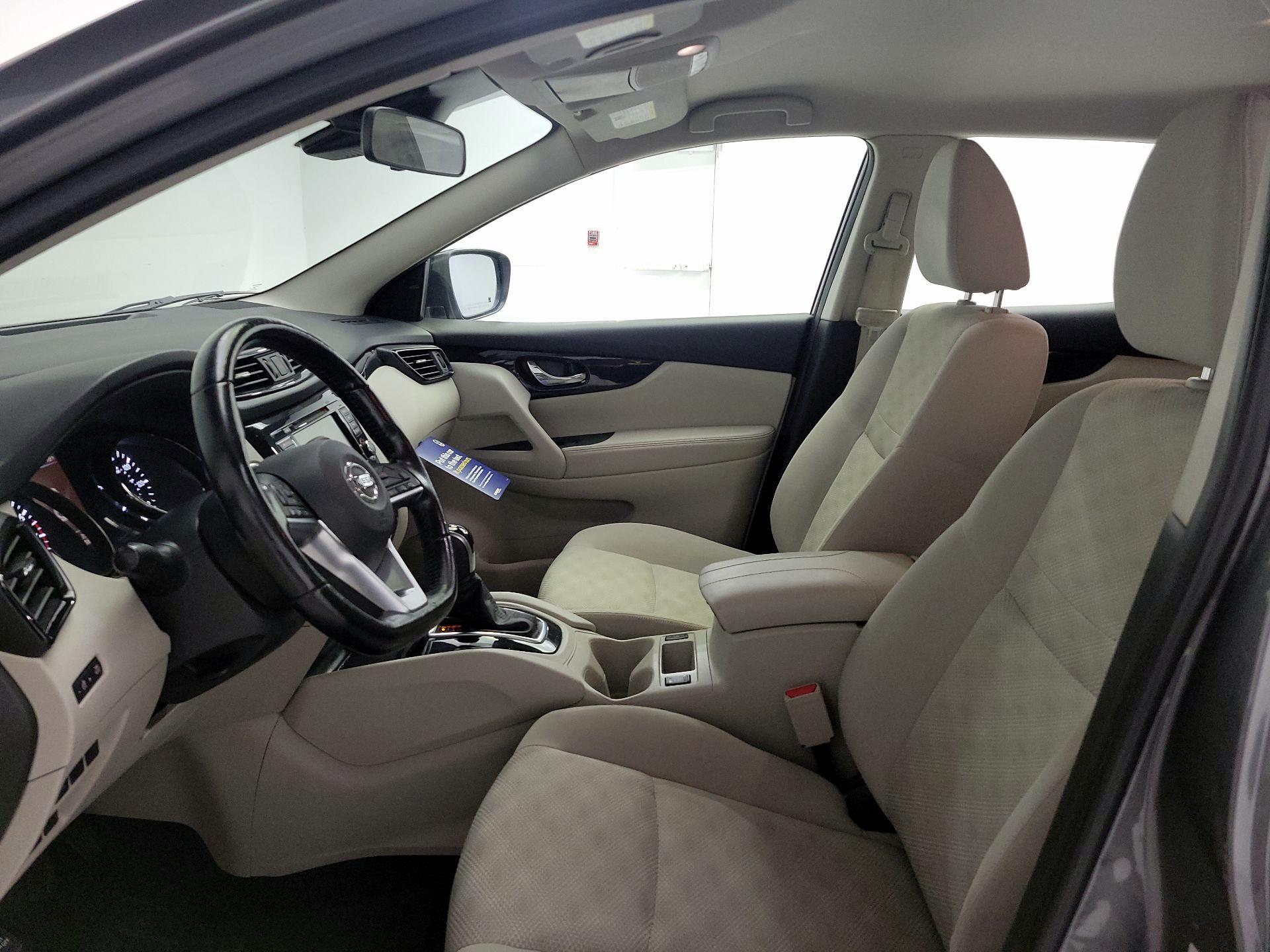Thumbnail: 2020 Nissan Rogue Sport - 11