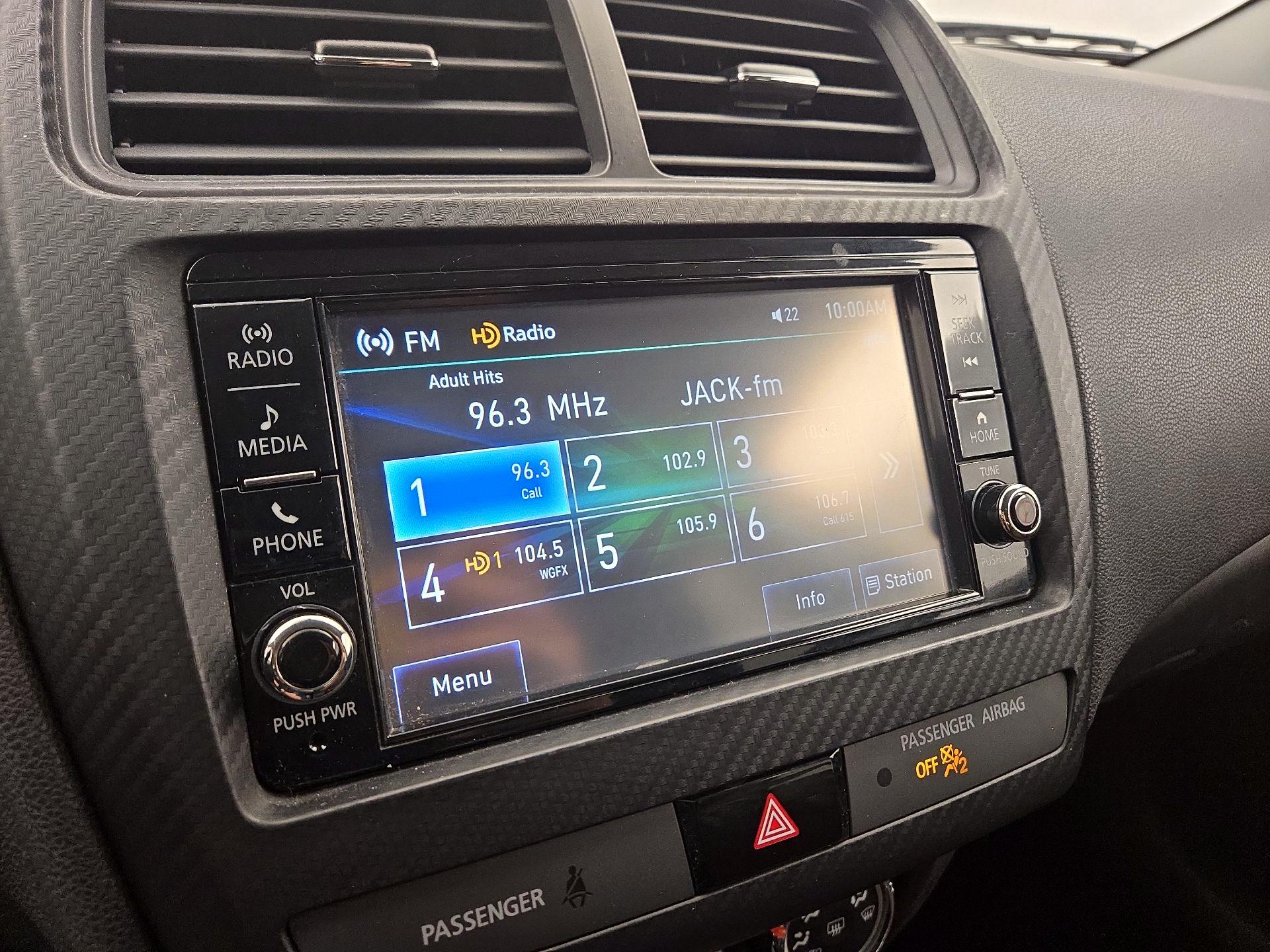 Thumbnail: 2019 Mitsubishi Outlander Sport - 14