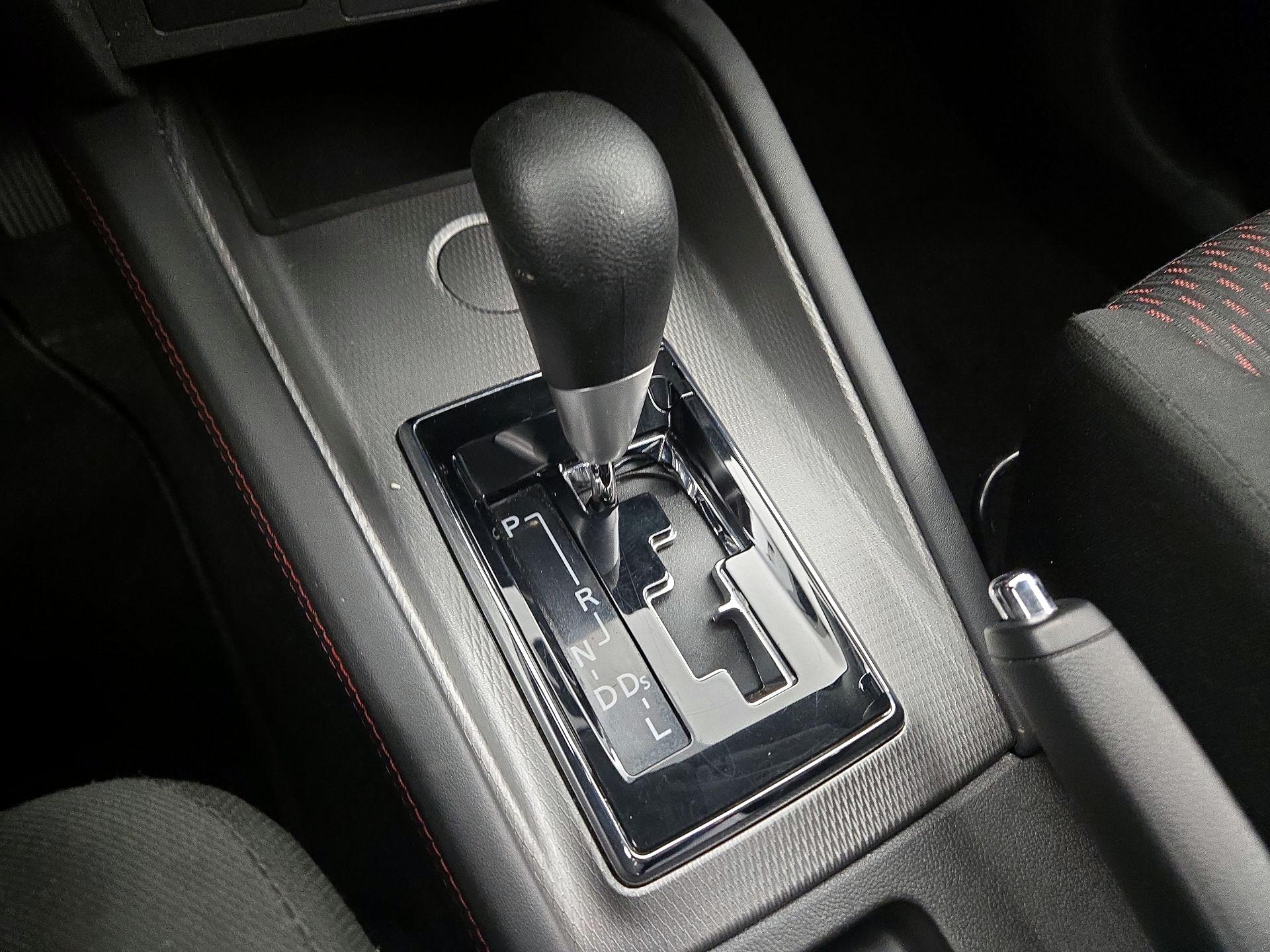 Thumbnail: 2019 Mitsubishi Outlander Sport - 16