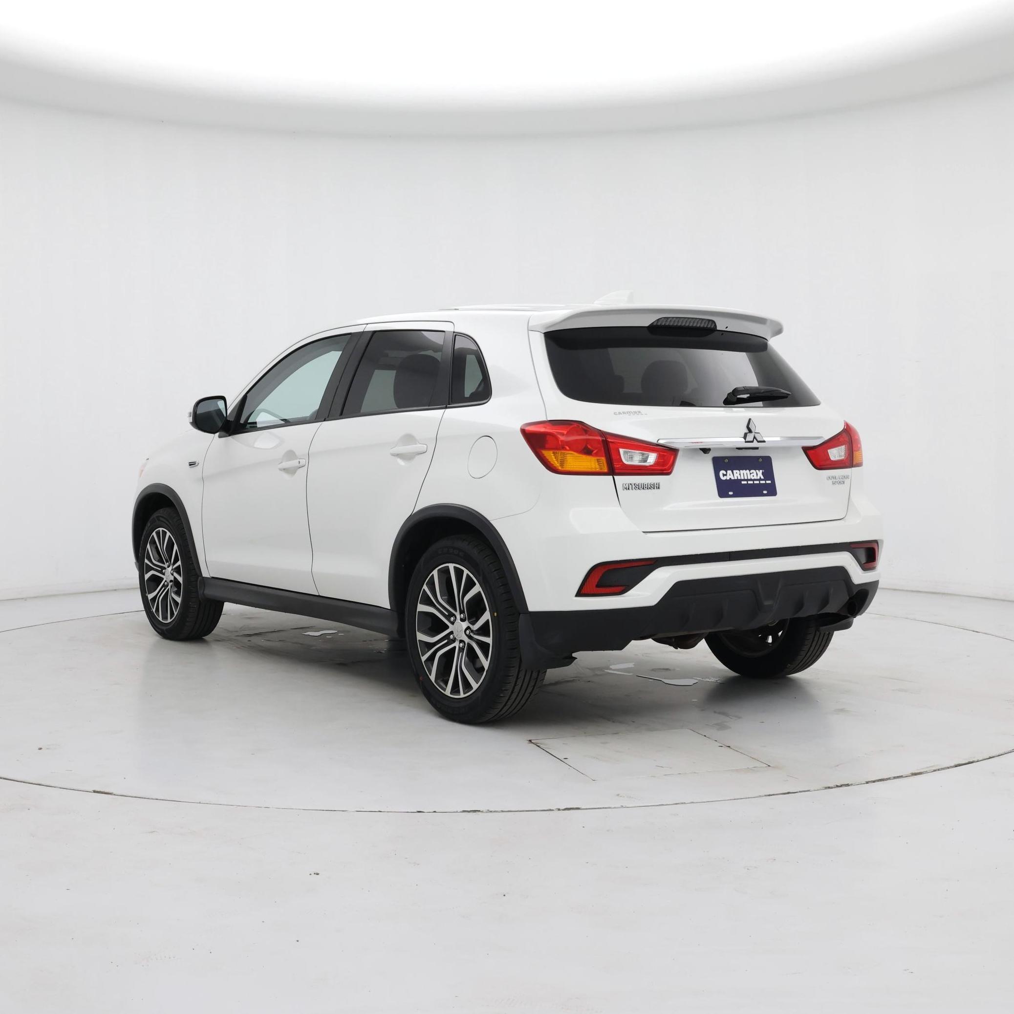 Thumbnail: 2019 Mitsubishi Outlander Sport - 2