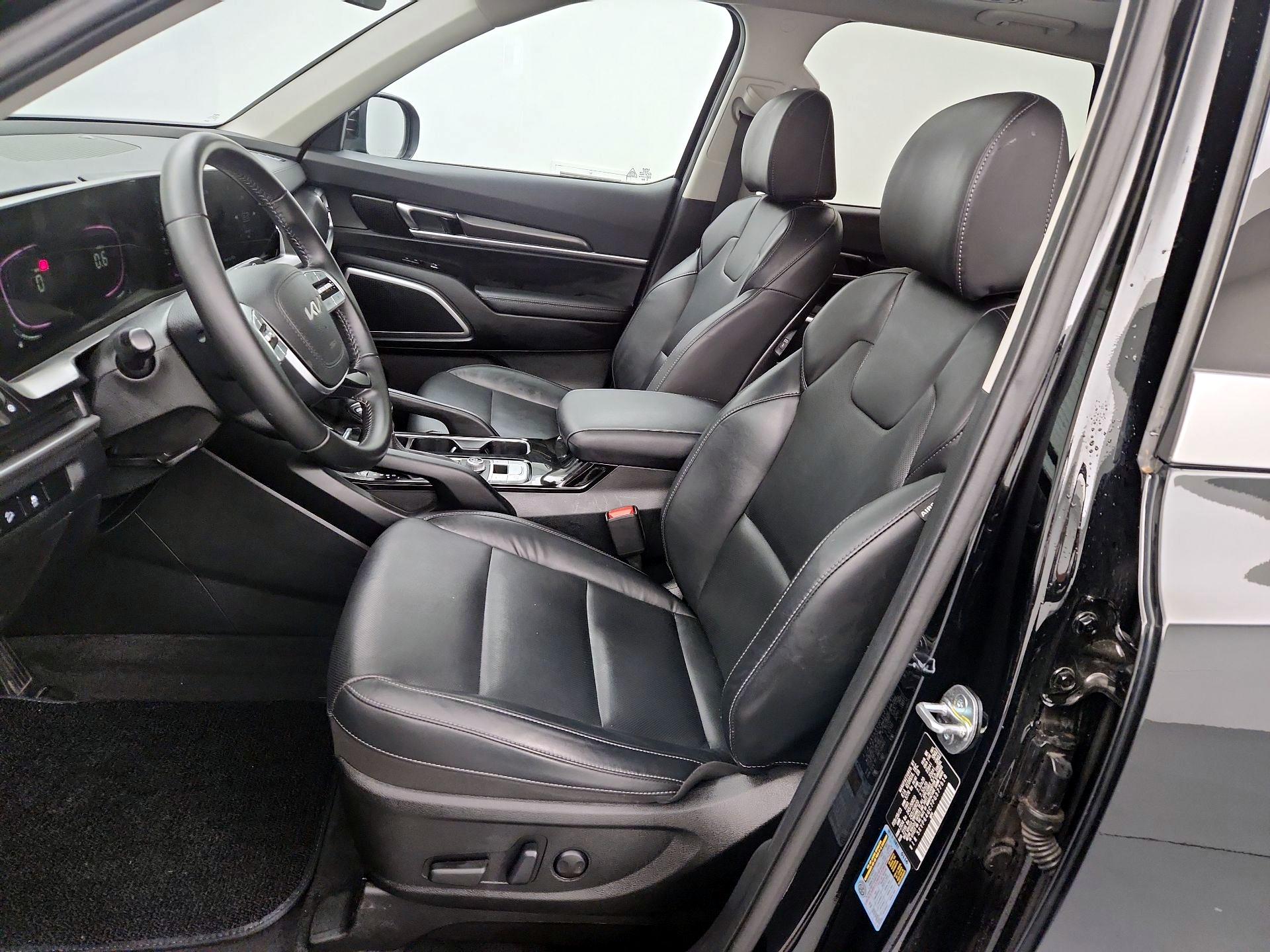 Thumbnail: 2023 Kia Telluride - 11