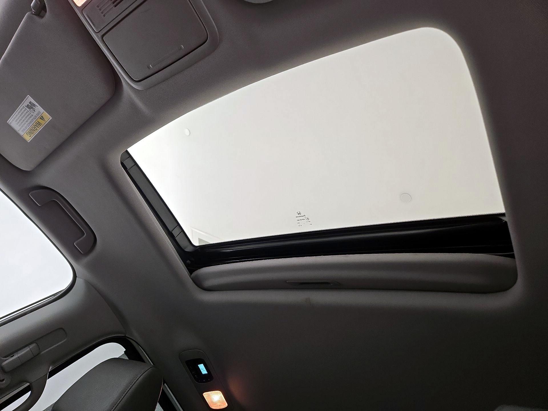 Thumbnail: 2018 Honda Odyssey - 19