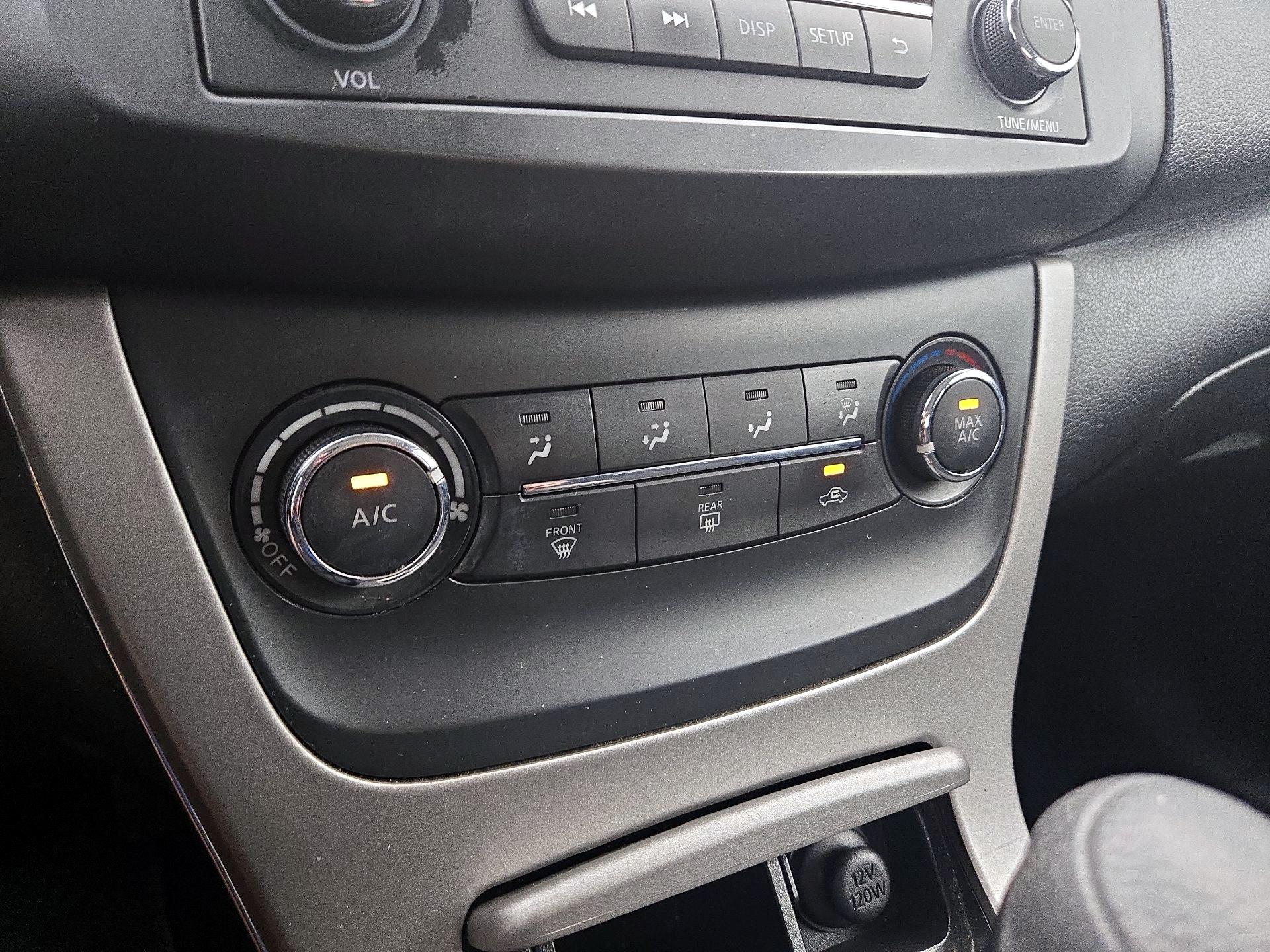 Thumbnail: 2015 Nissan Sentra - 15