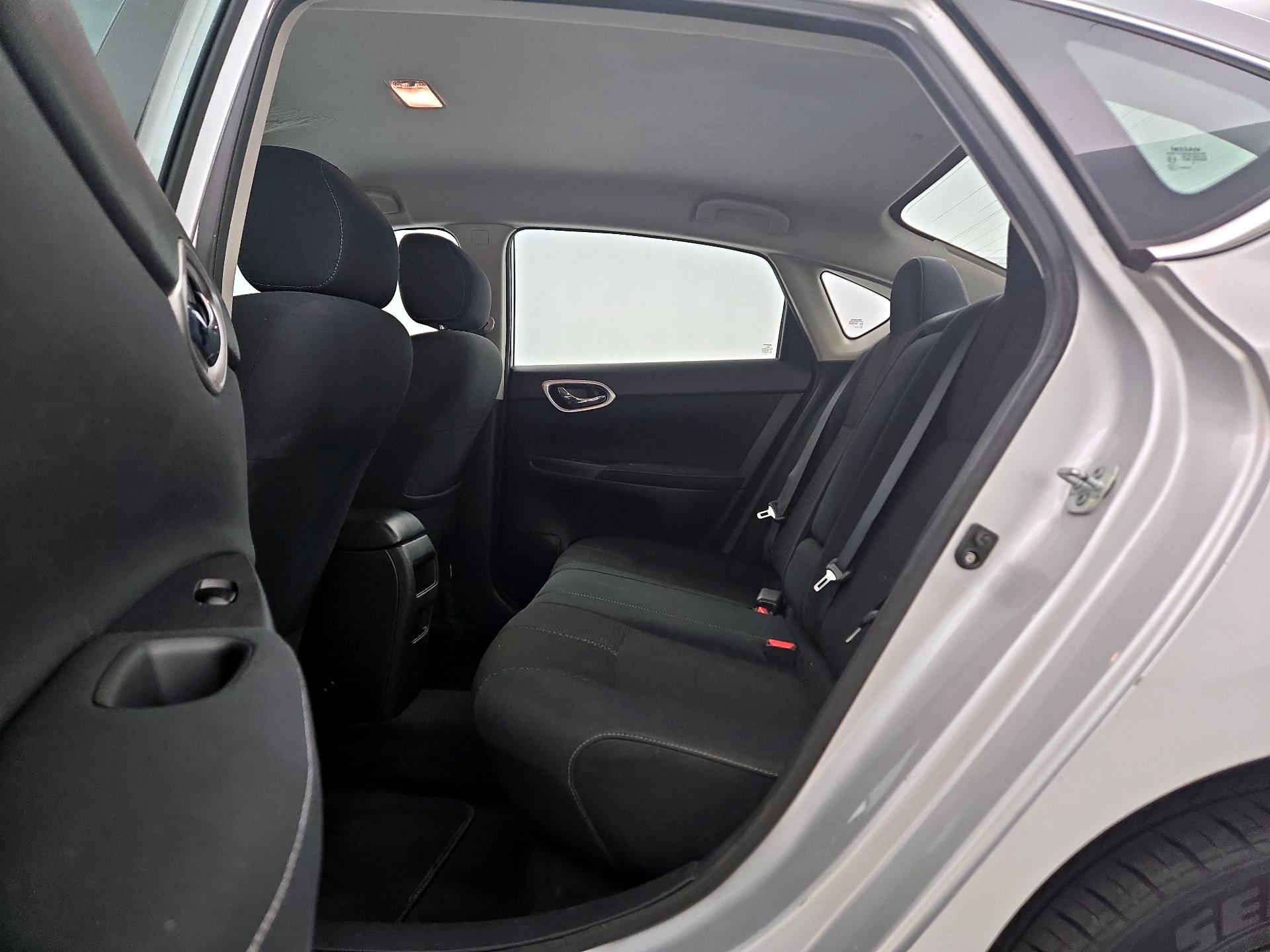 Thumbnail: 2015 Nissan Sentra - 18