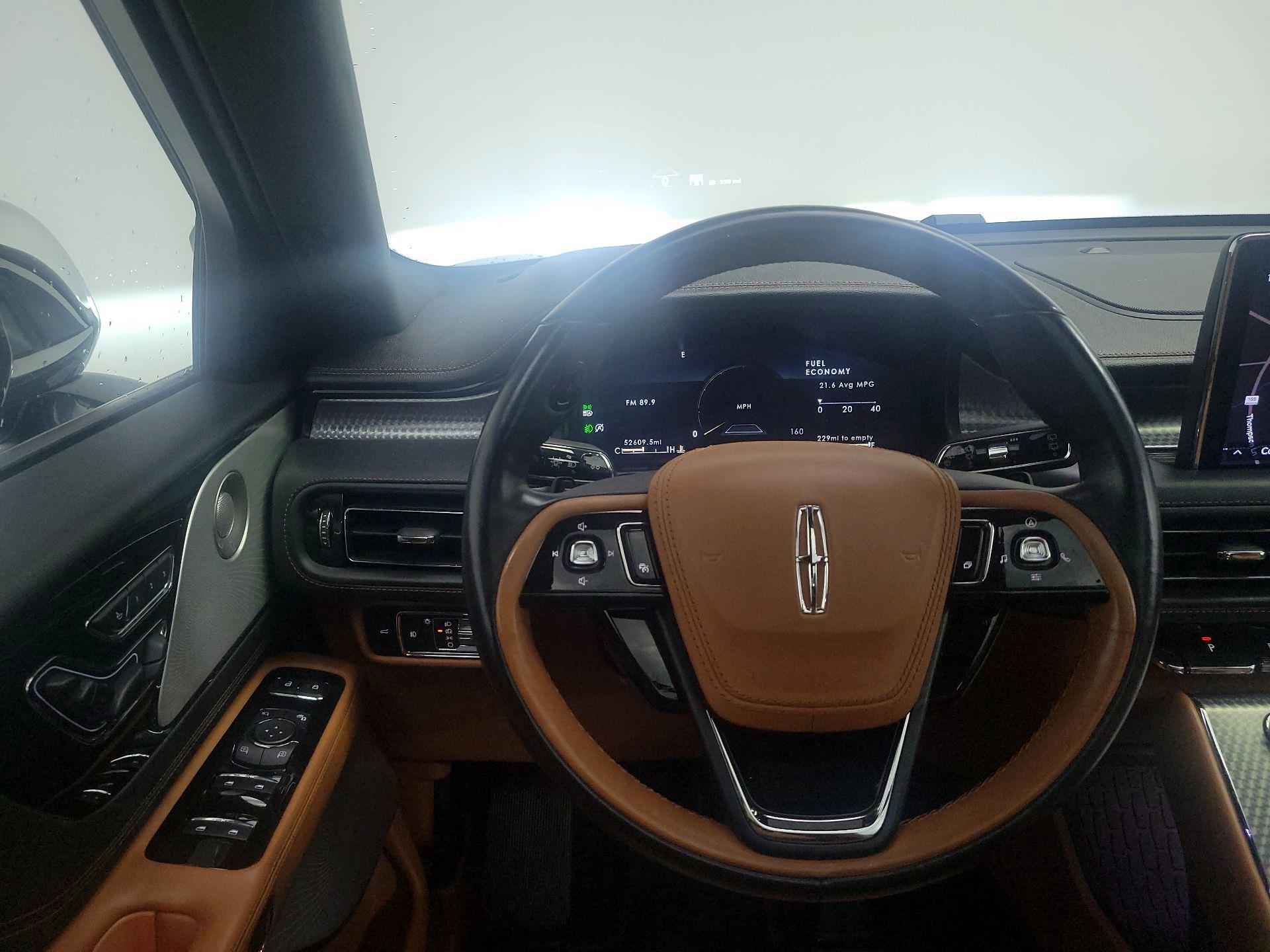 Thumbnail: 2020 Lincoln Aviator - 10