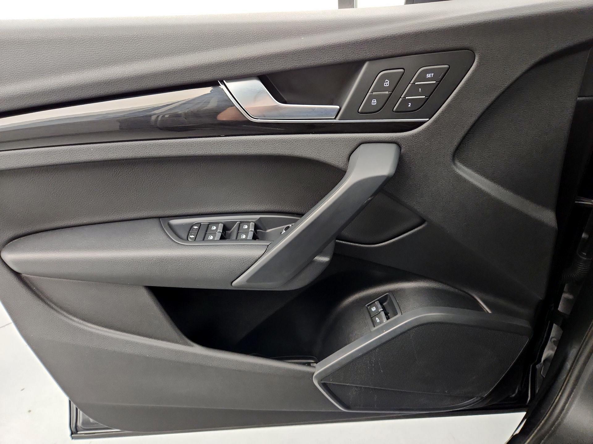 Thumbnail: 2020 Audi Q5 - 12