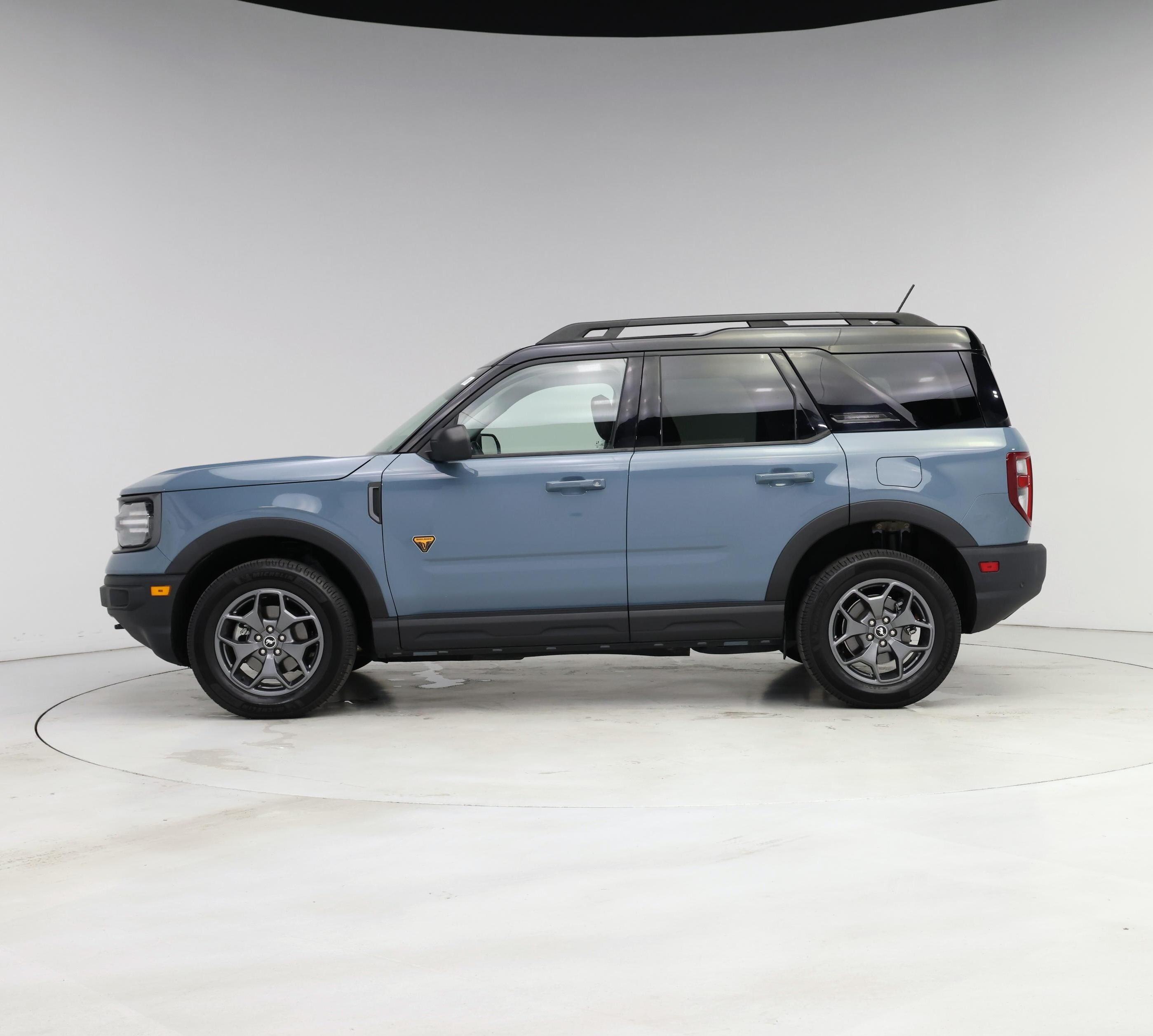 Thumbnail: 2021 Ford Bronco Sport - 3