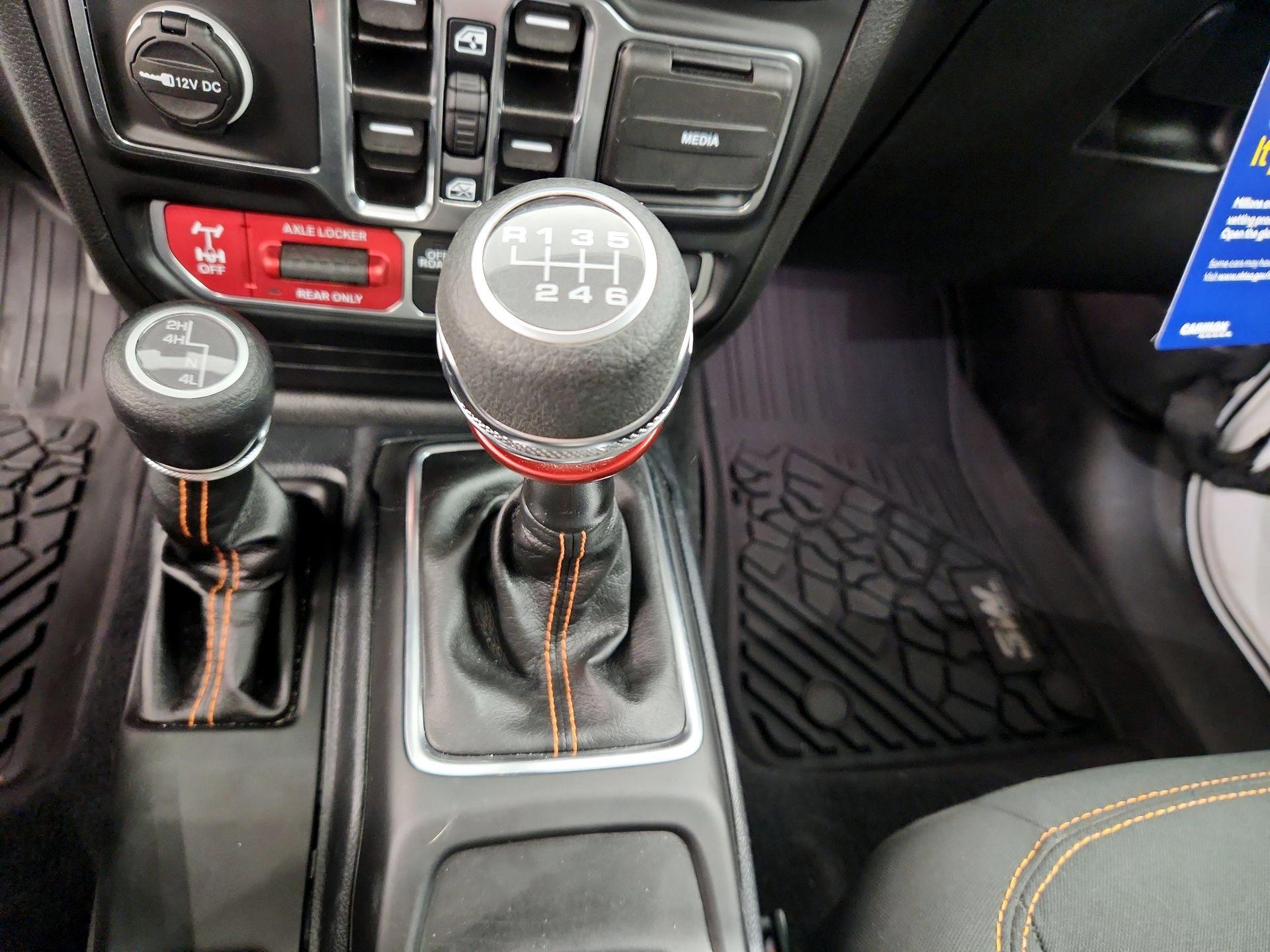 Thumbnail: 2023 Jeep Gladiator - 18