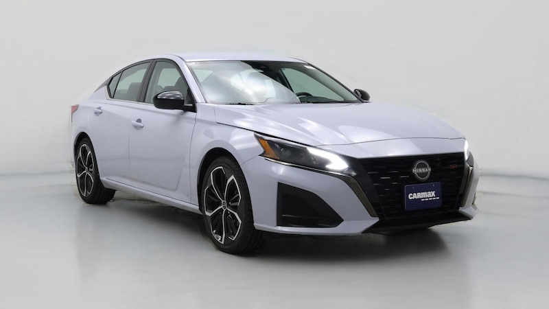 2023 Nissan Altima SR Hero Image