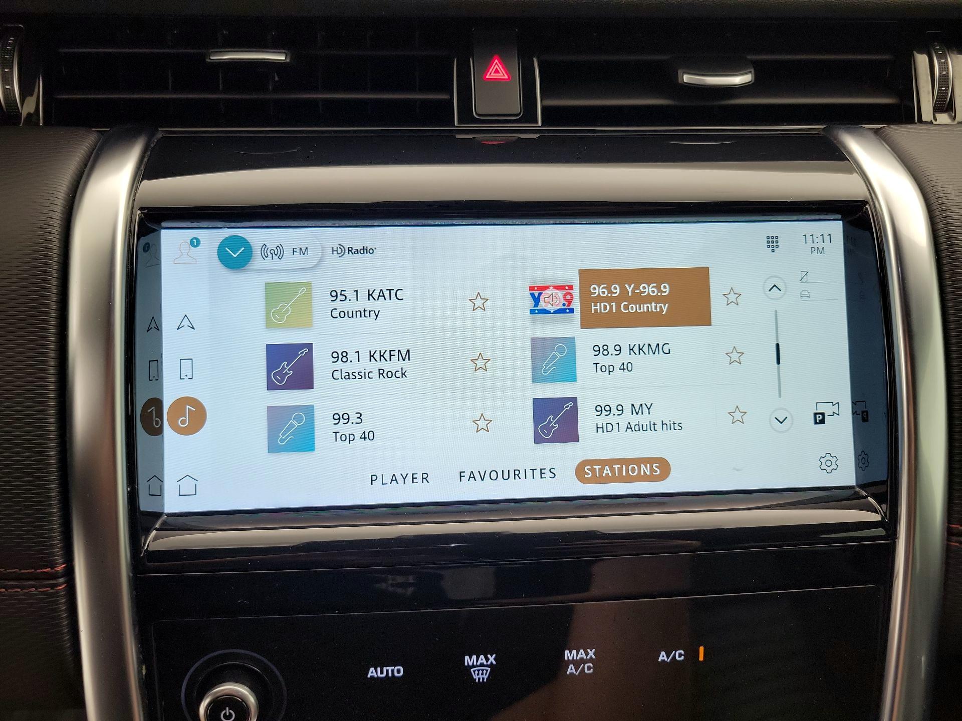 Thumbnail: 2021 Land Rover Discovery Sport - 16