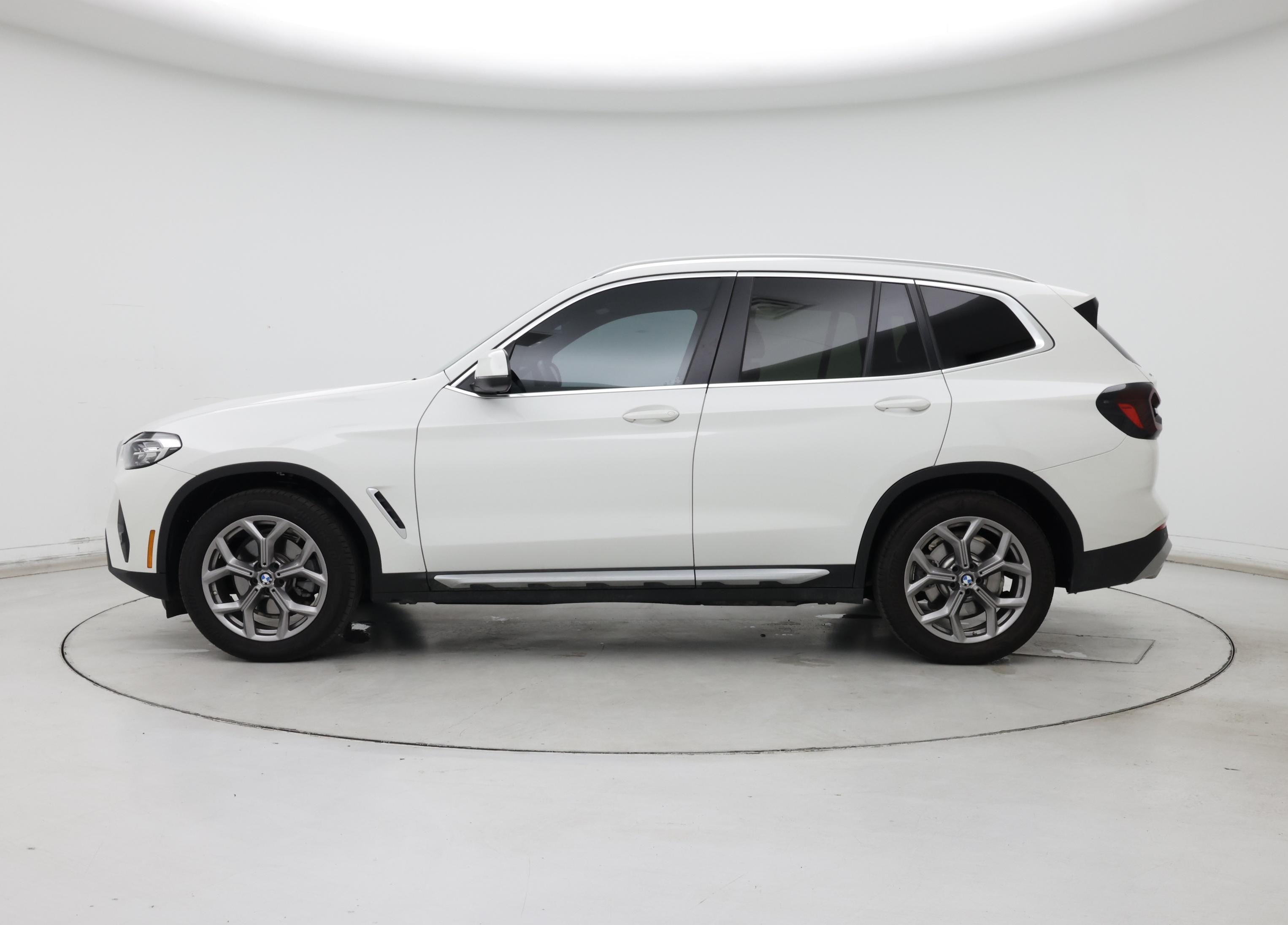 Thumbnail: 2022 BMW X3 - 3