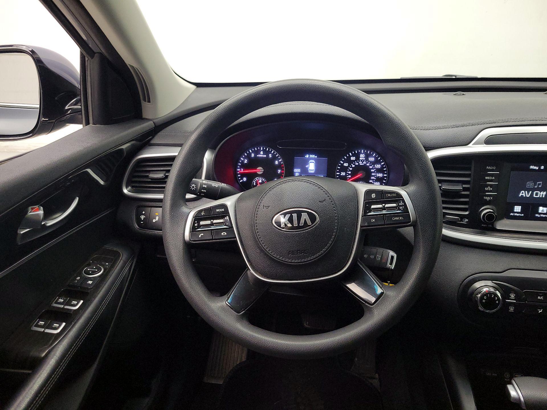 Thumbnail: 2020 Kia Sorento - 10