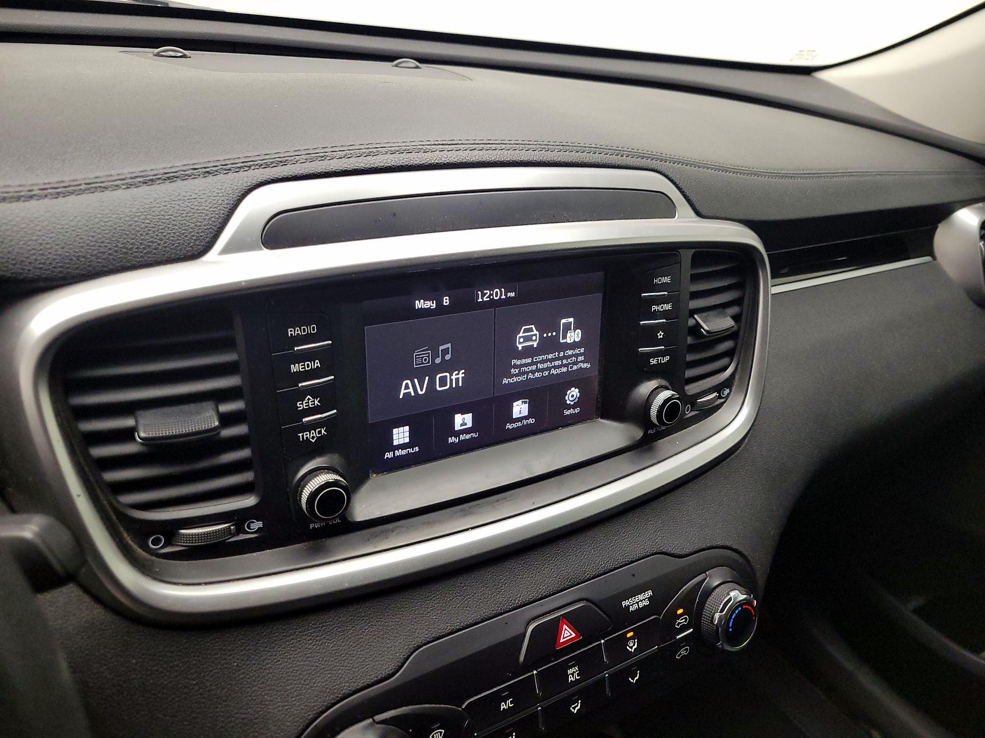 Thumbnail: 2020 Kia Sorento - 15