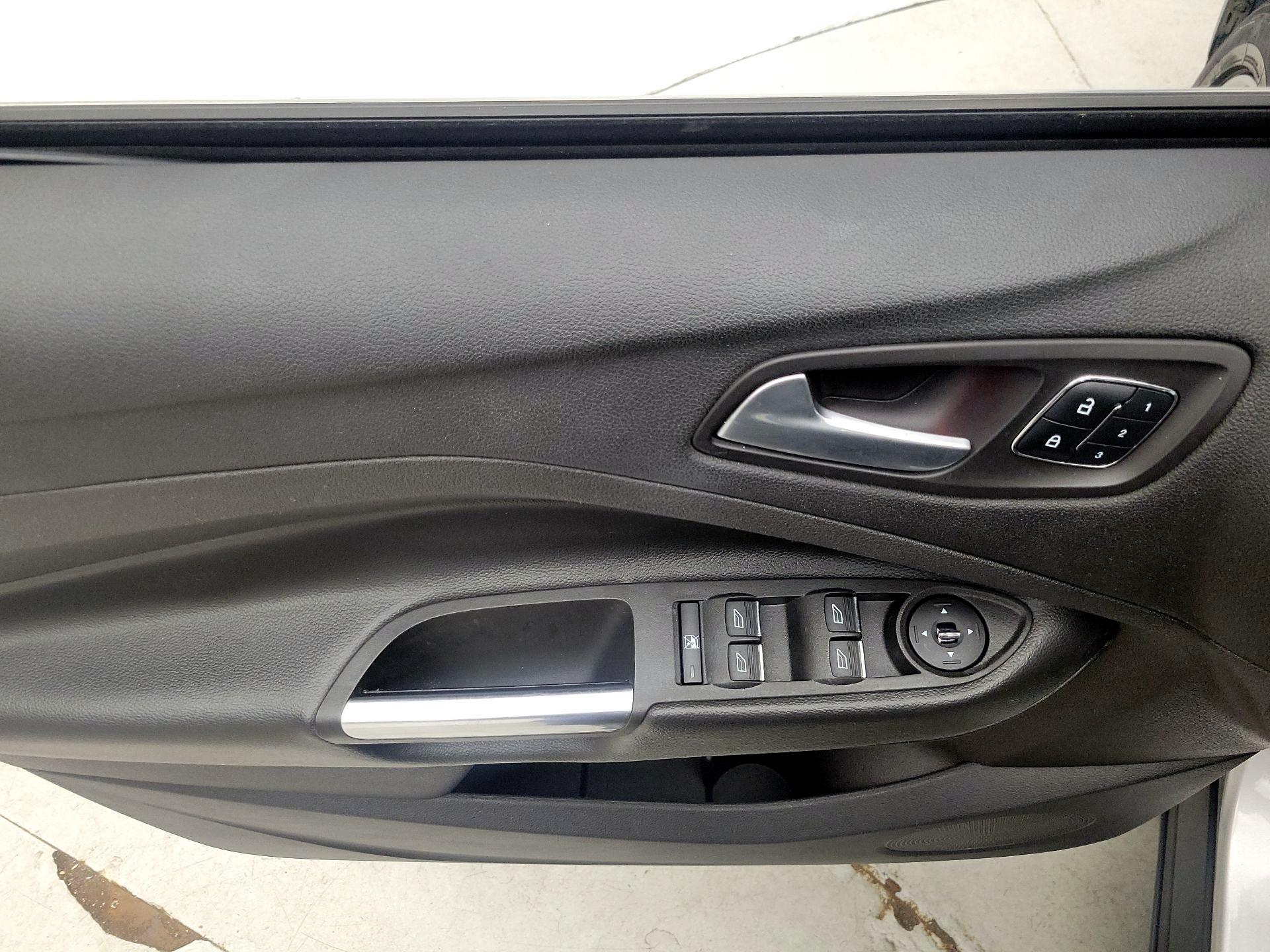 Thumbnail: 2014 Ford Escape - 12