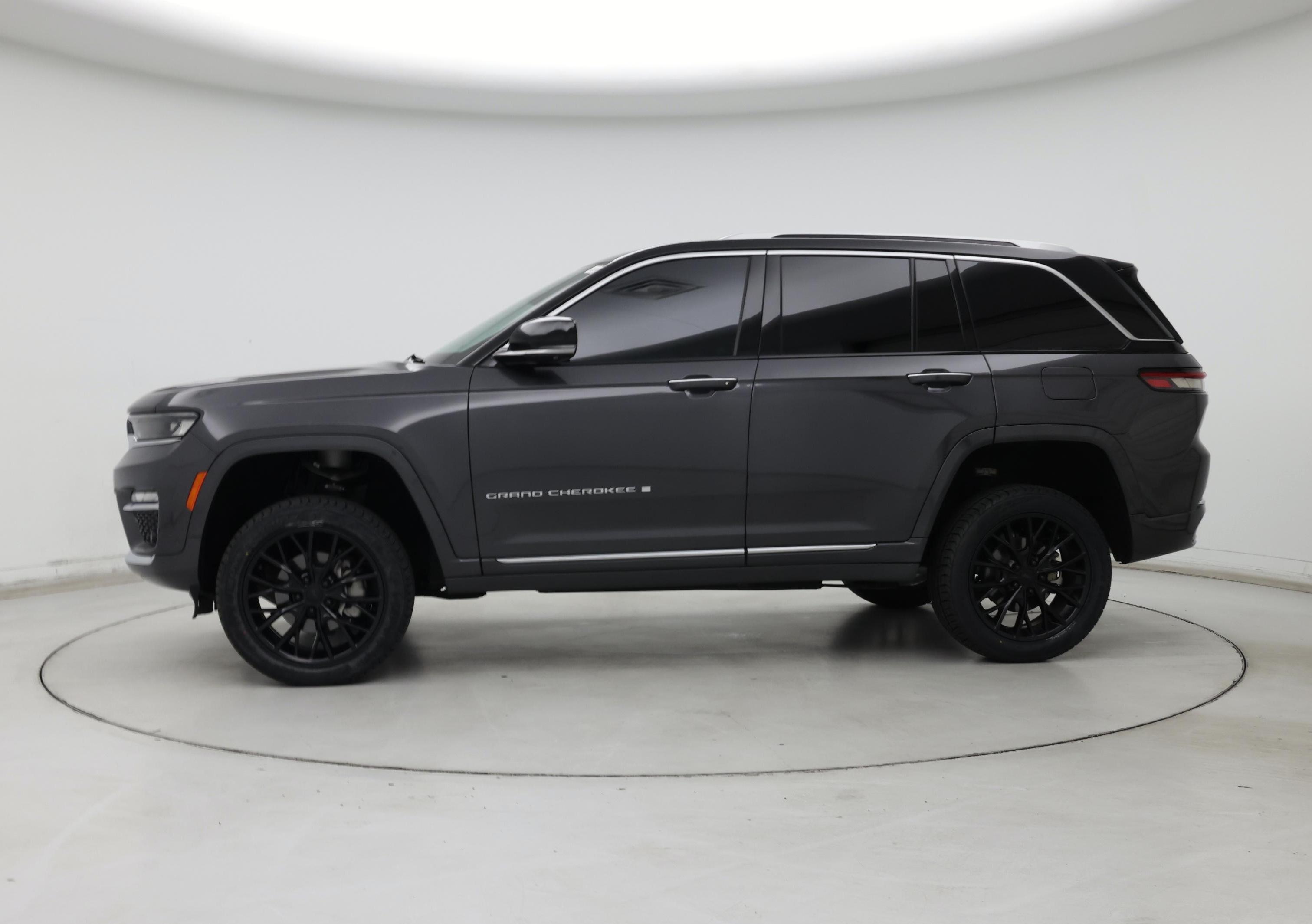 Thumbnail: 2023 Jeep Grand Cherokee - 3