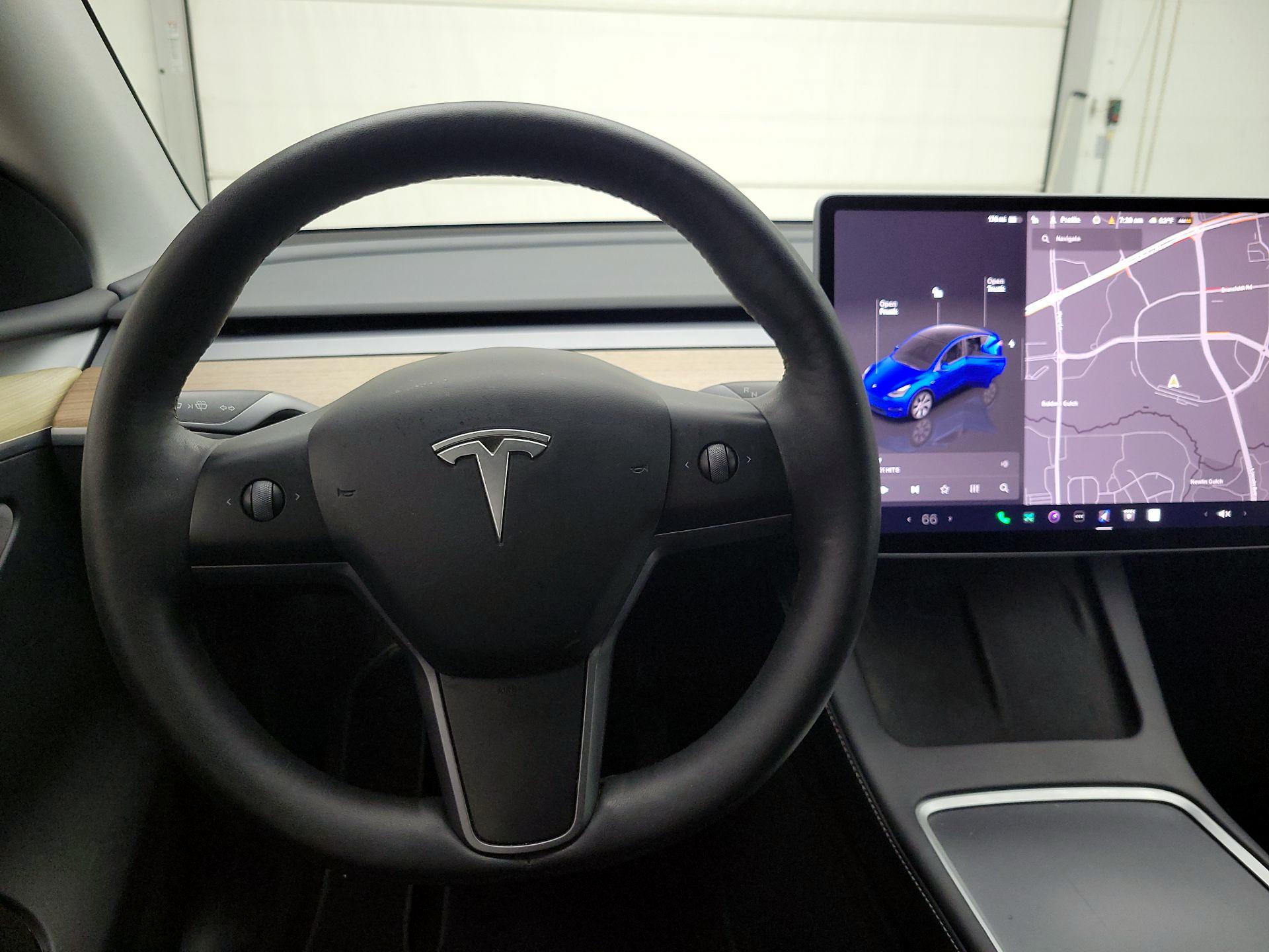 Thumbnail: 2023 Tesla Model Y - 10