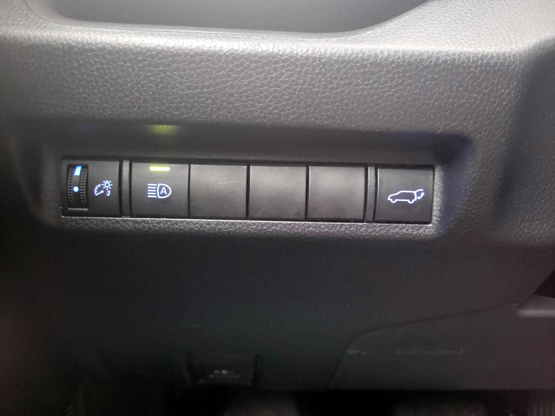 Thumbnail: 2022 Toyota RAV4 - 13