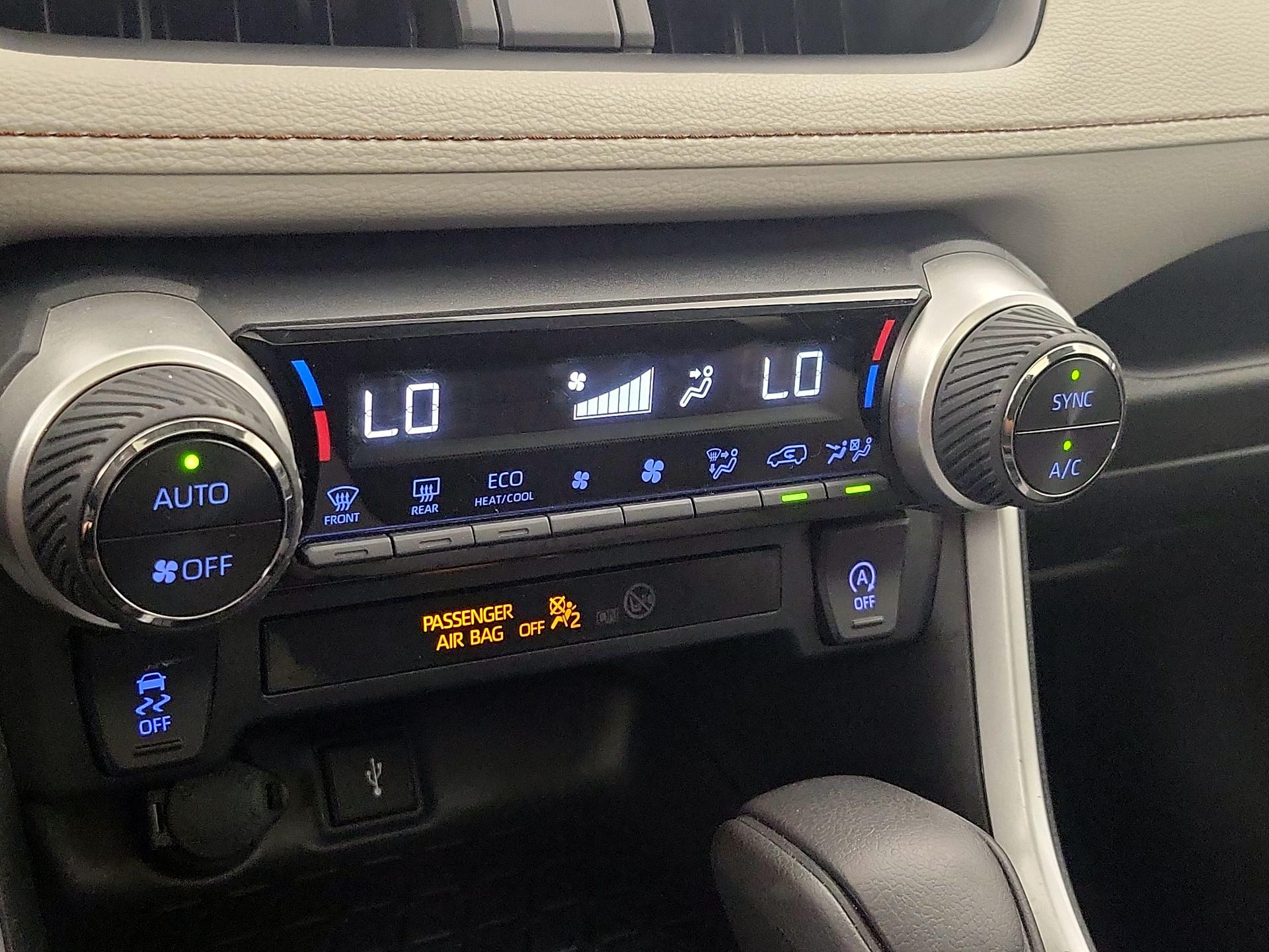 Thumbnail: 2022 Toyota RAV4 - 16
