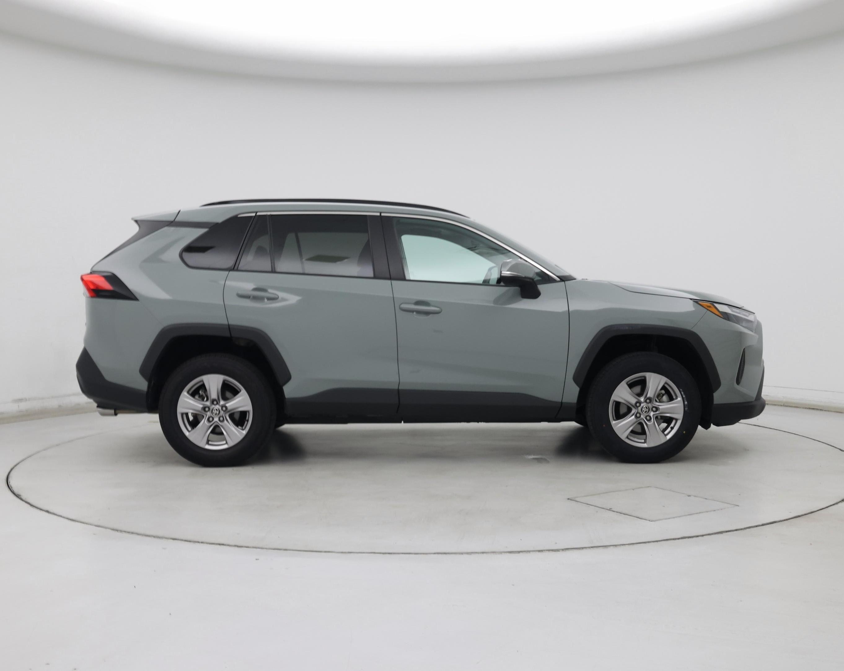 Thumbnail: 2022 Toyota RAV4 - 7