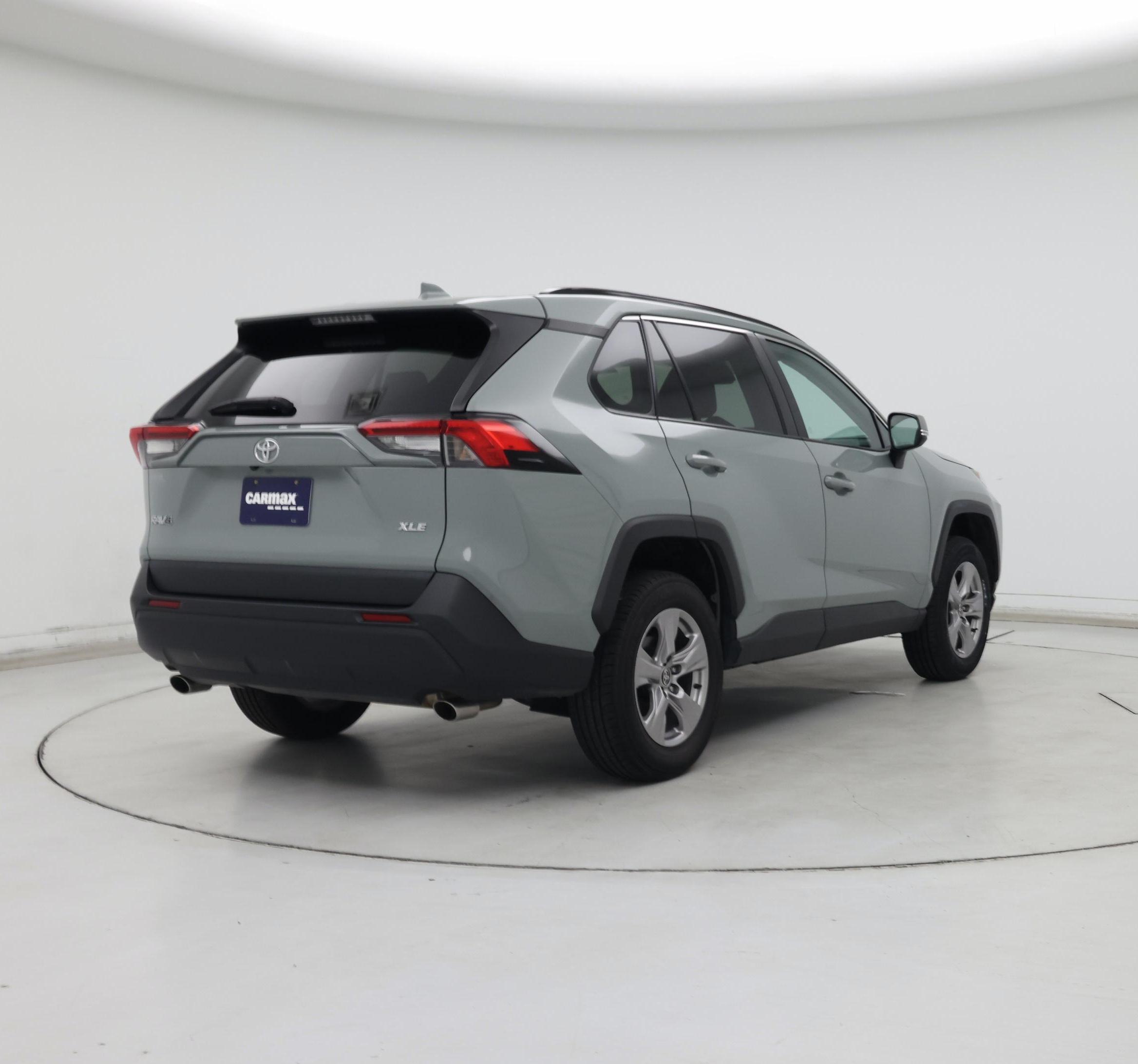 Thumbnail: 2022 Toyota RAV4 - 8