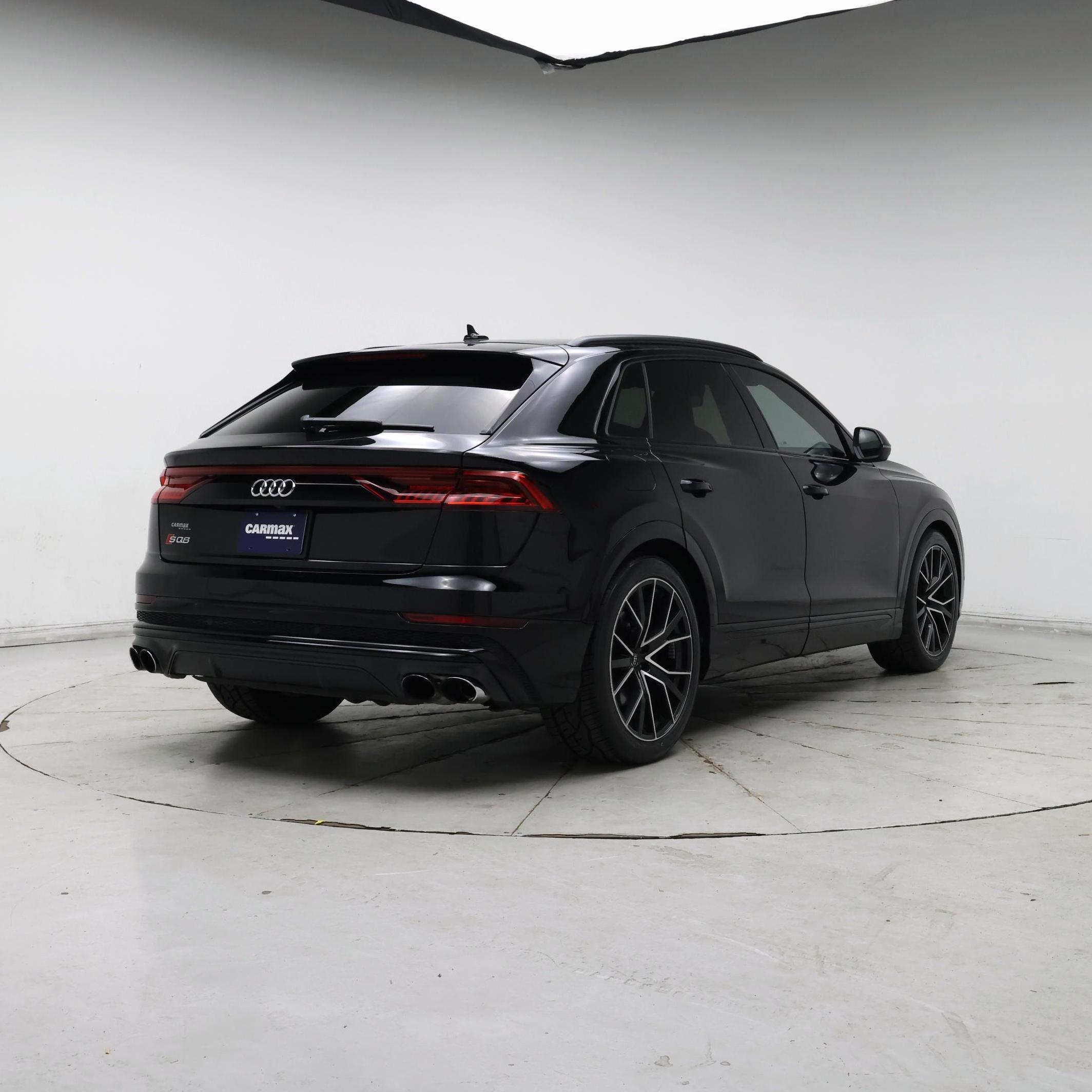 Thumbnail: 2021 Audi SQ8 - 8