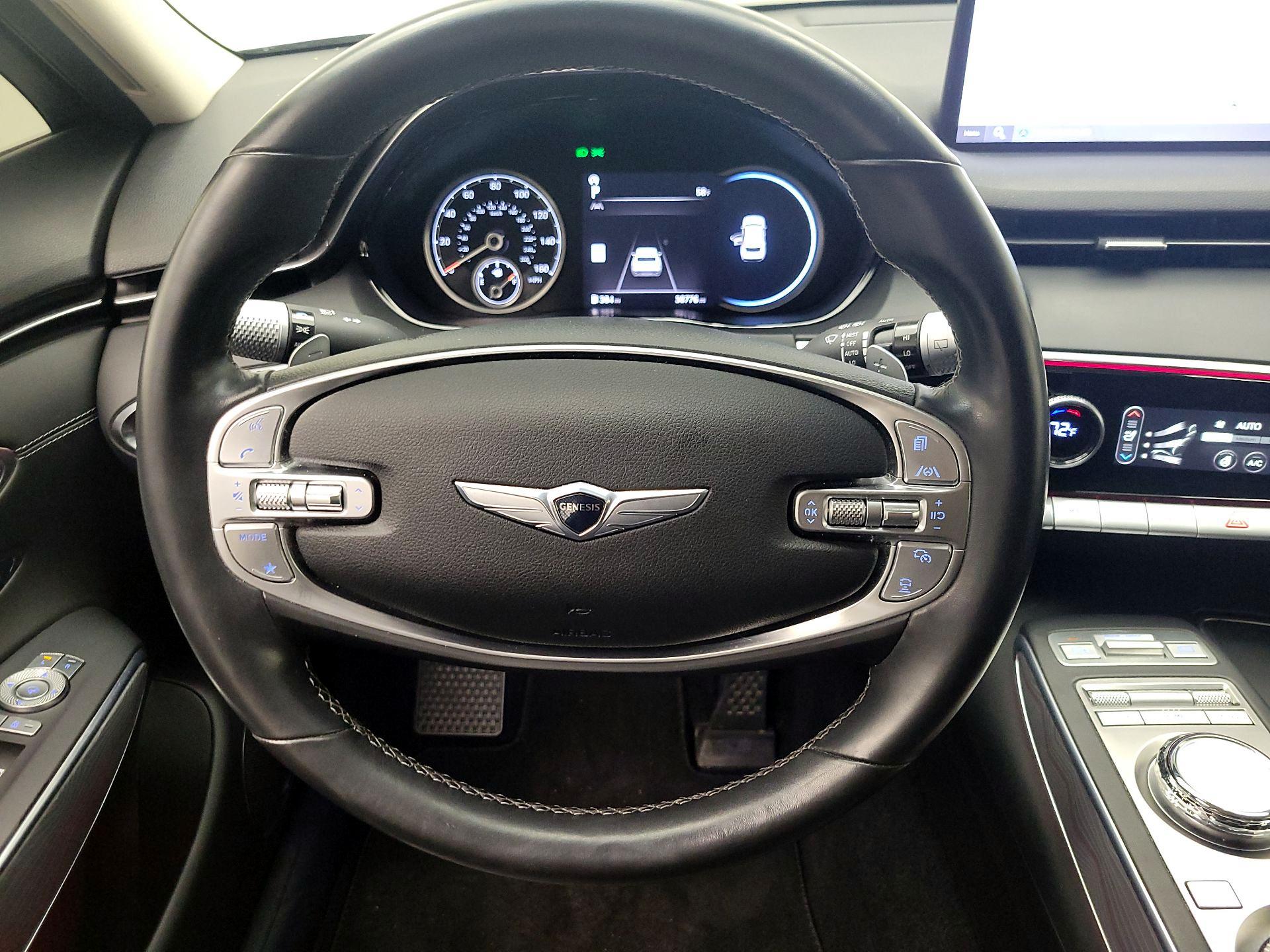 Thumbnail: 2023 Genesis GV70 - 10