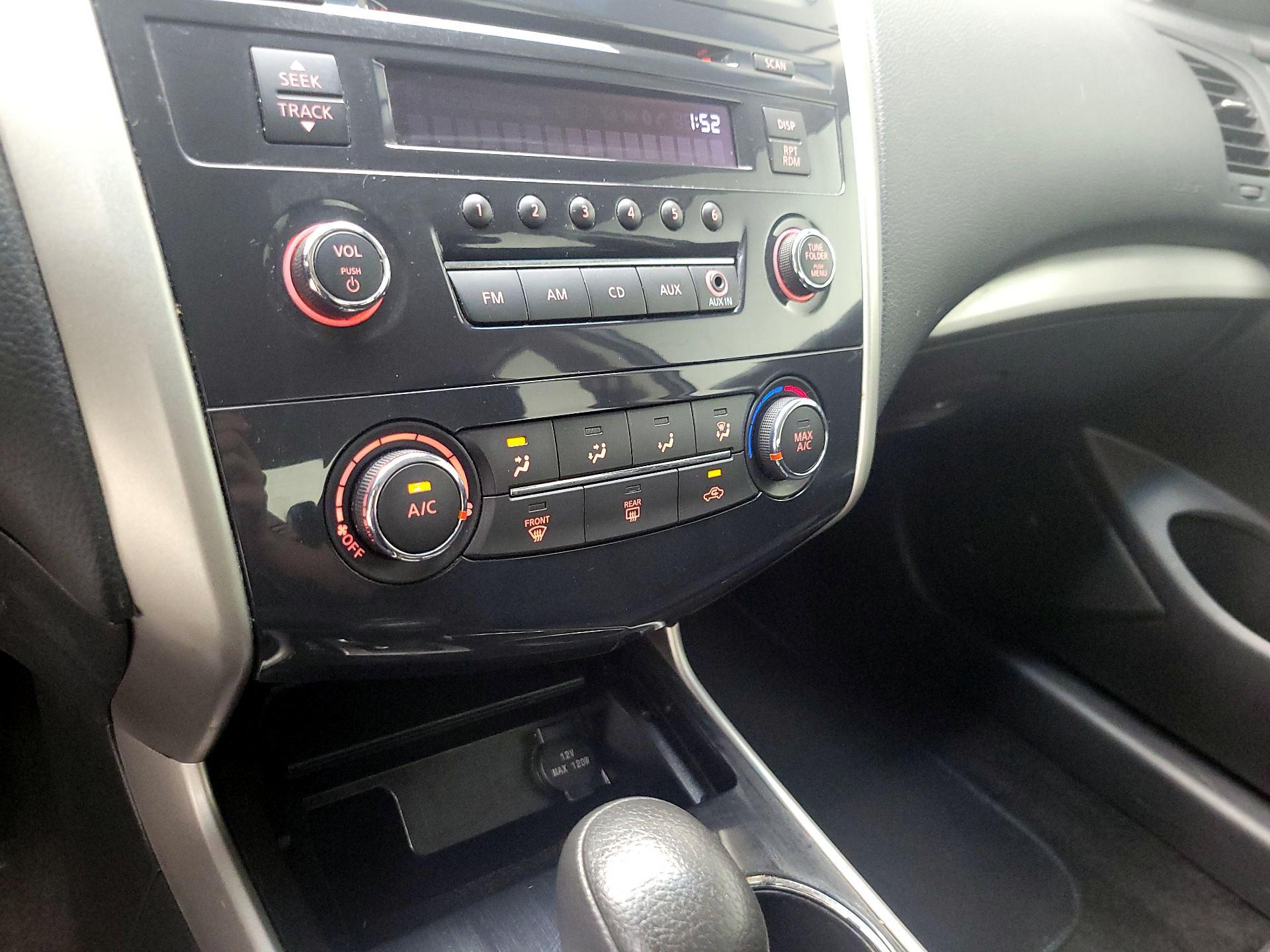 Thumbnail: 2014 Nissan Altima - 15