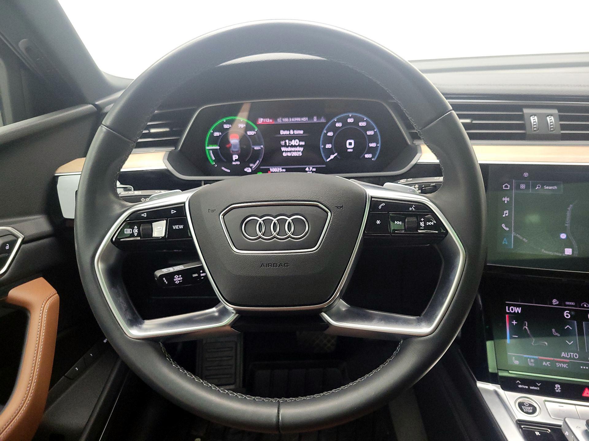 Thumbnail: 2024 Audi Q8 e-tron - 10