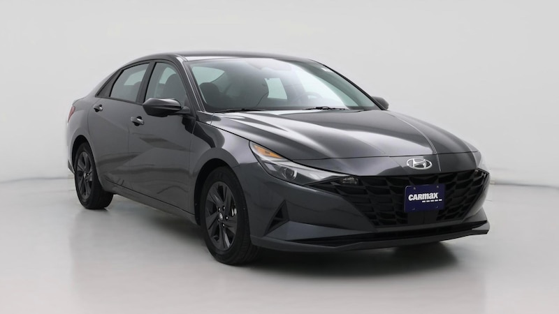 2022 Hyundai Elantra SEL Hero Image