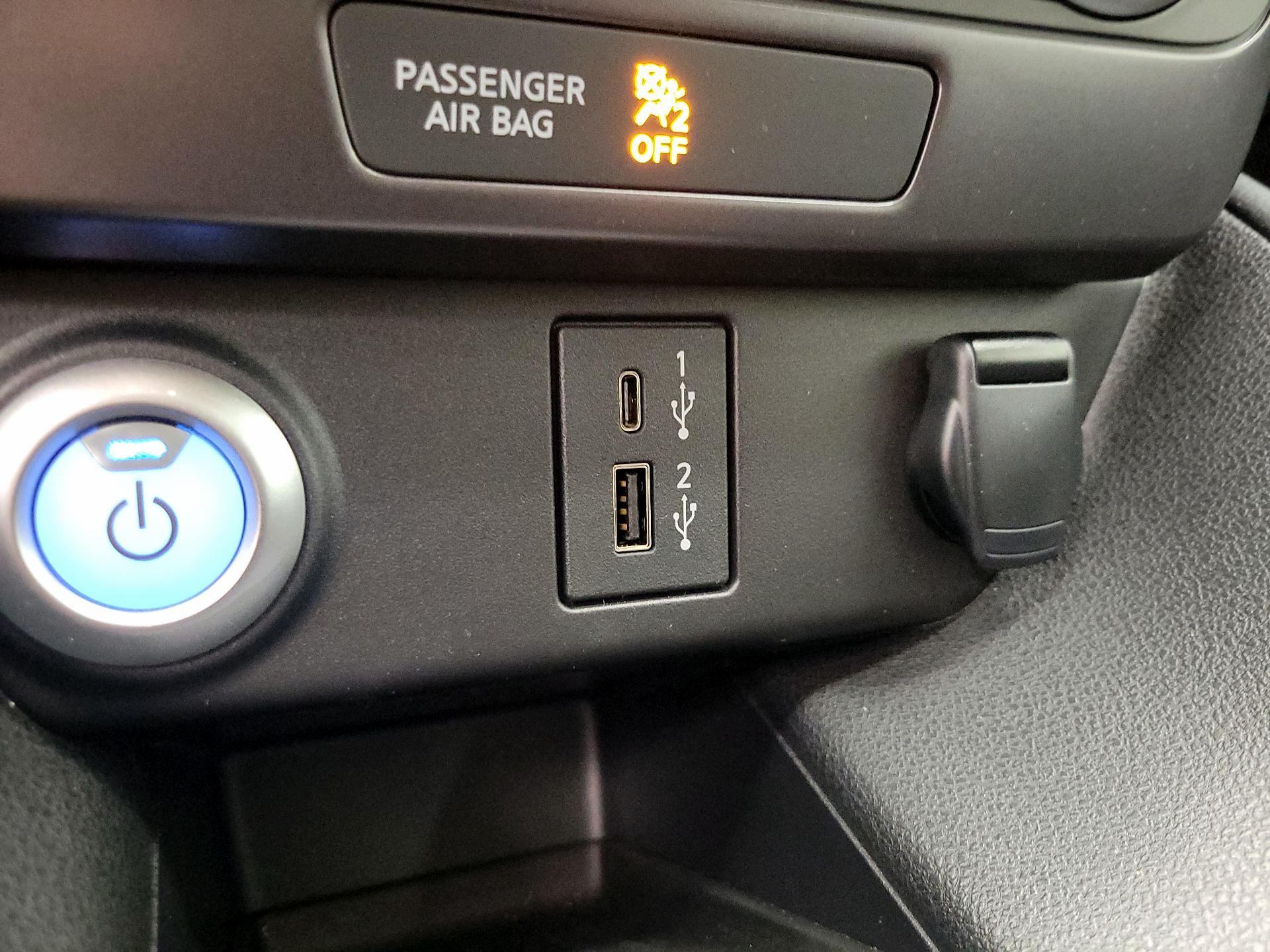 Thumbnail: 2025 Nissan Leaf - 18