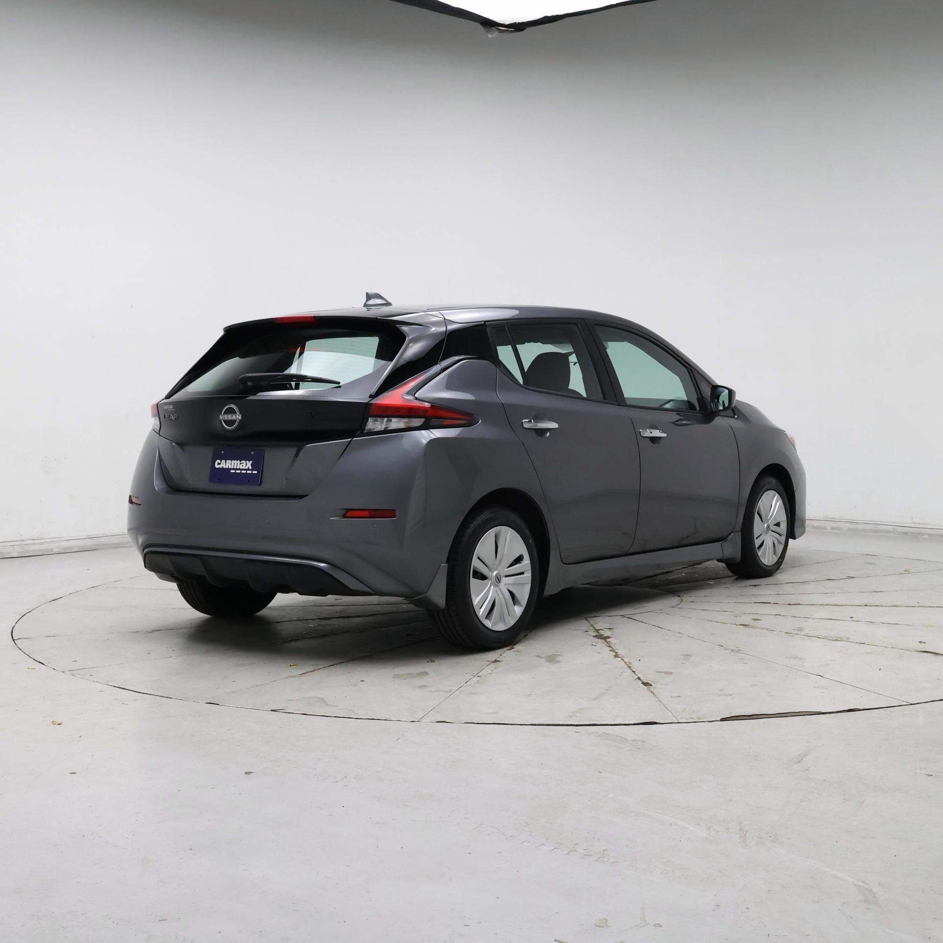 Thumbnail: 2025 Nissan Leaf - 8