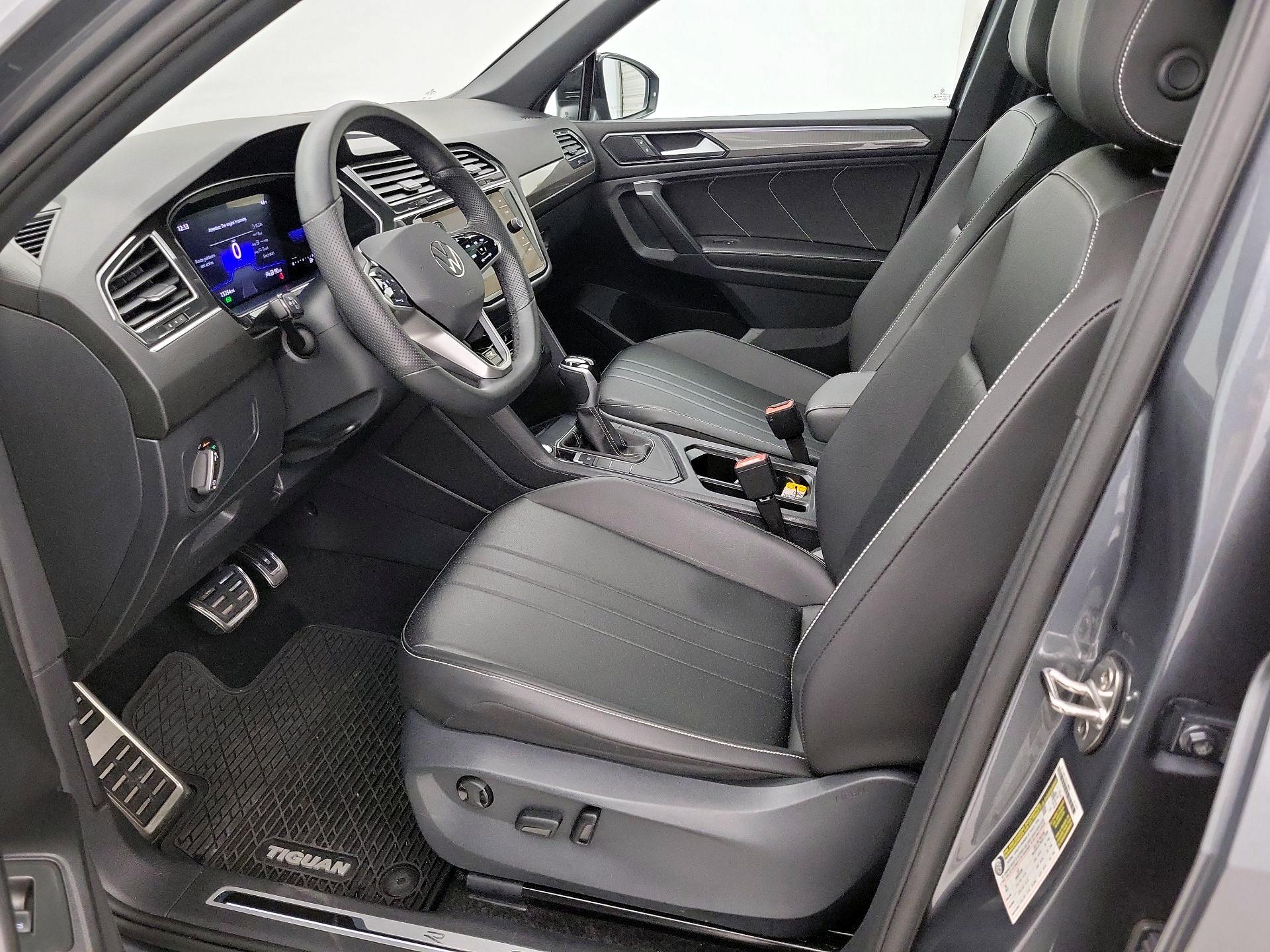 Thumbnail: 2024 Volkswagen Tiguan - 11