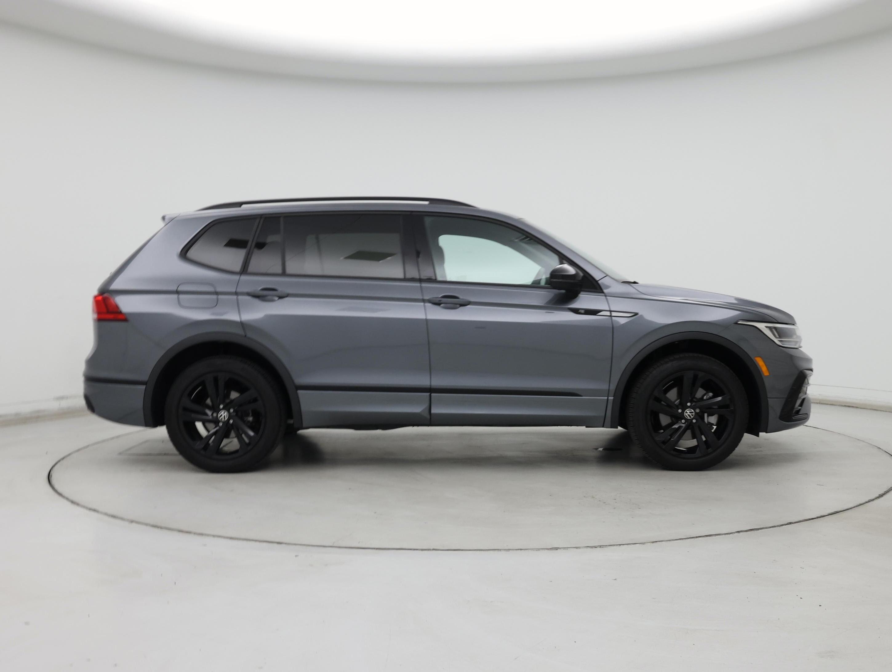 Thumbnail: 2024 Volkswagen Tiguan - 7