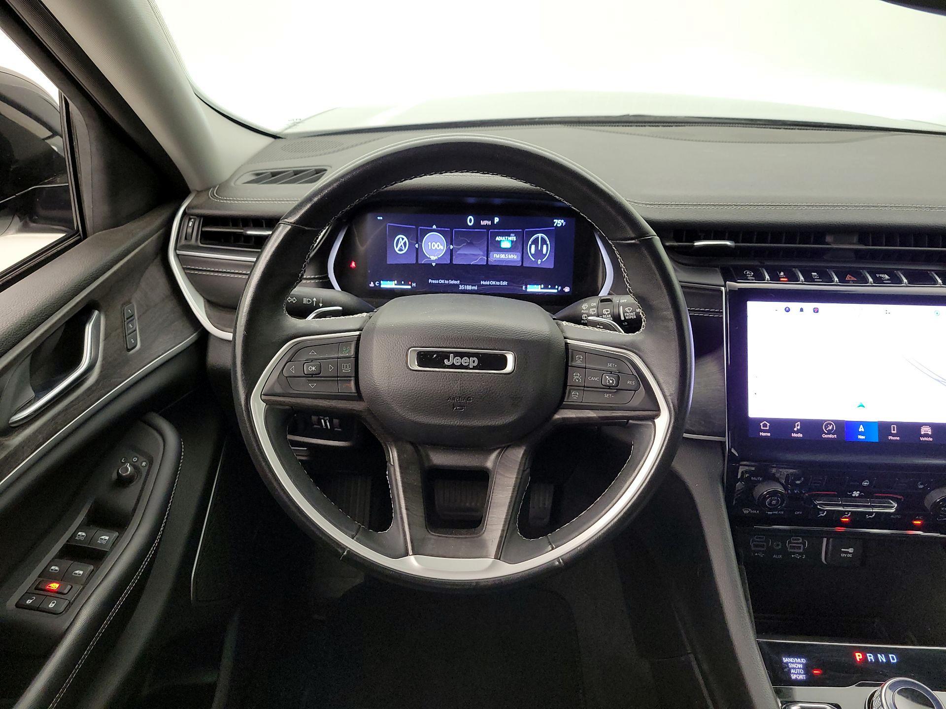 Thumbnail: 2022 Jeep Grand Cherokee - 10