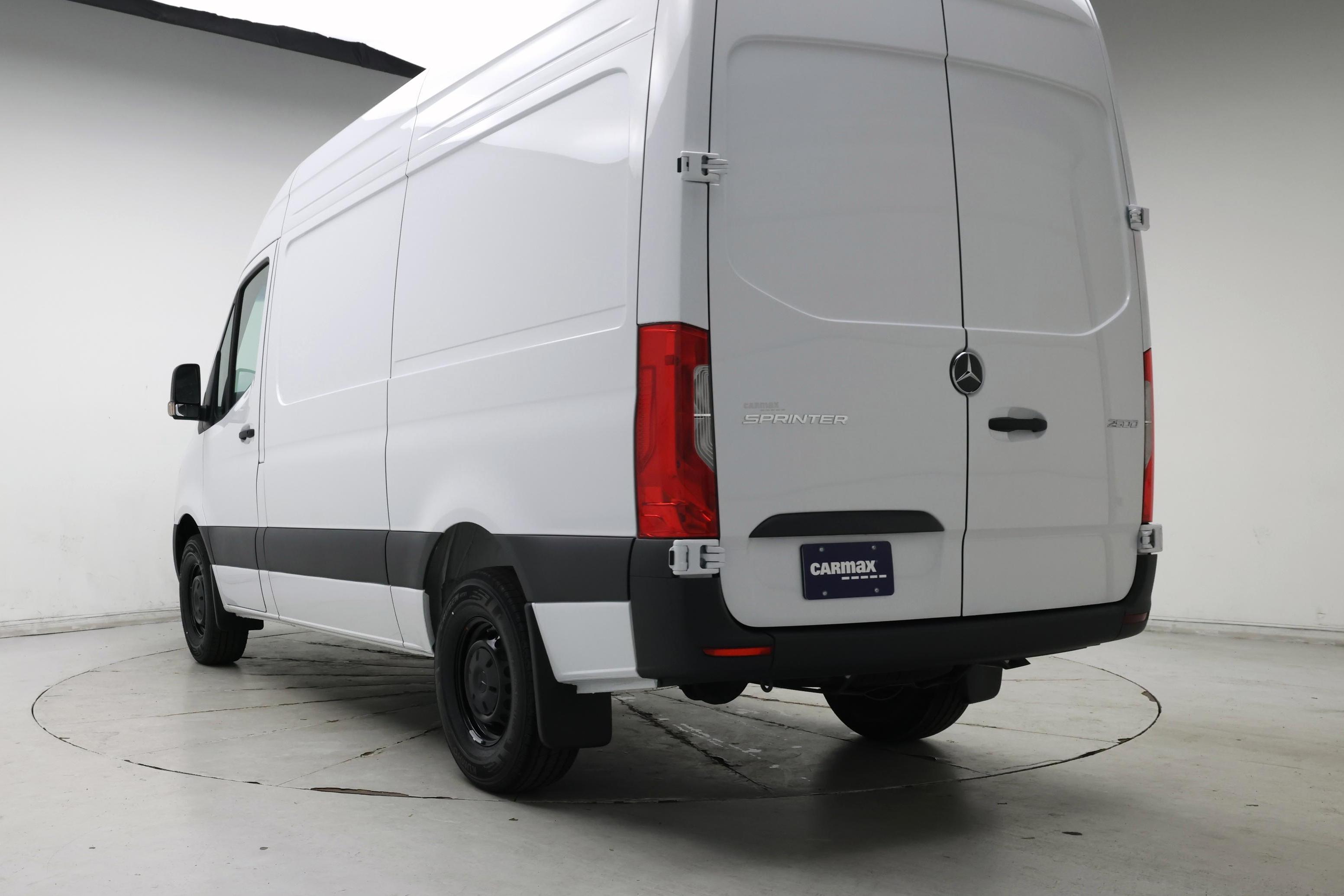 Thumbnail: 2025 Mercedes-Benz Sprinter - 2