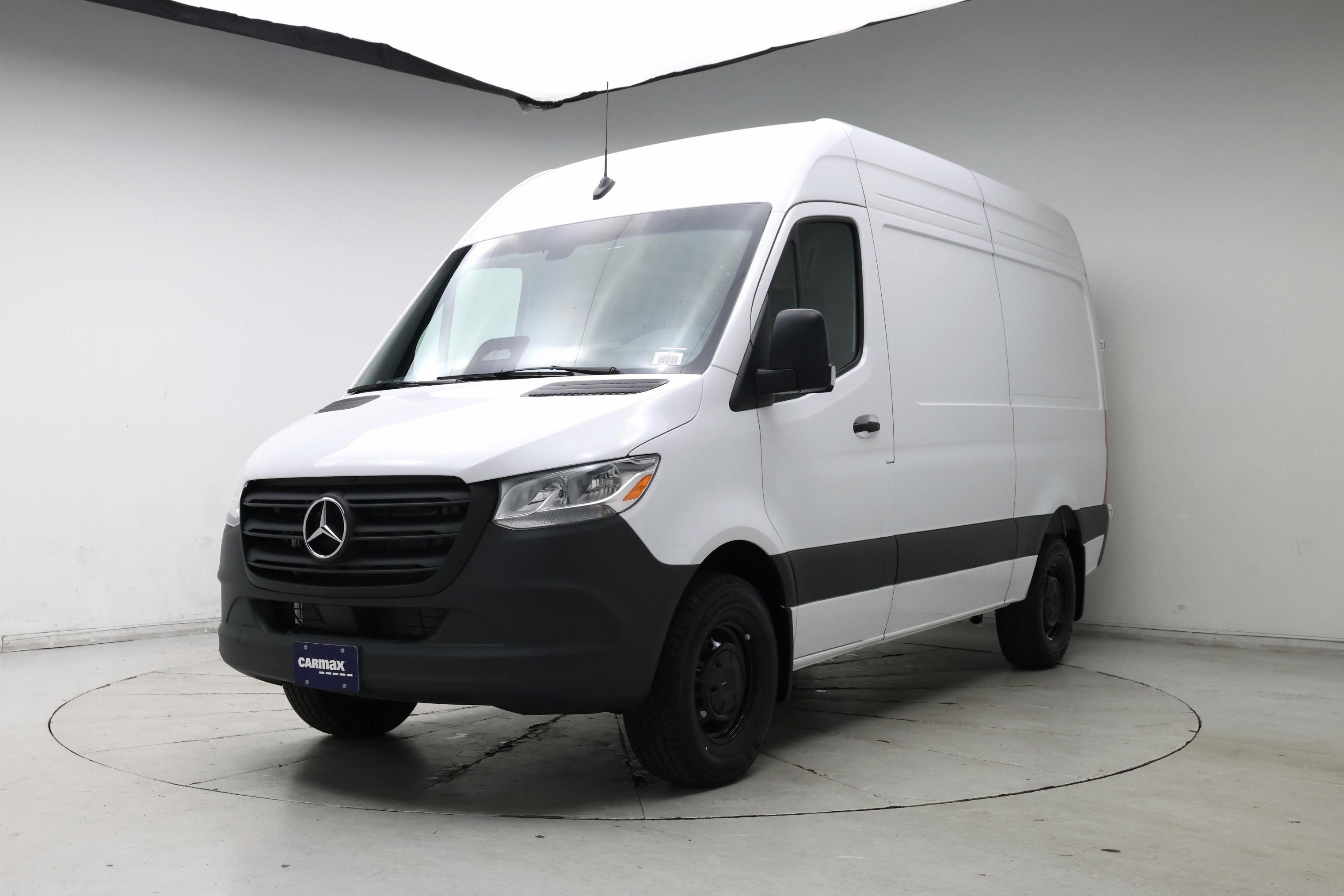 Thumbnail: 2025 Mercedes-Benz Sprinter - 4