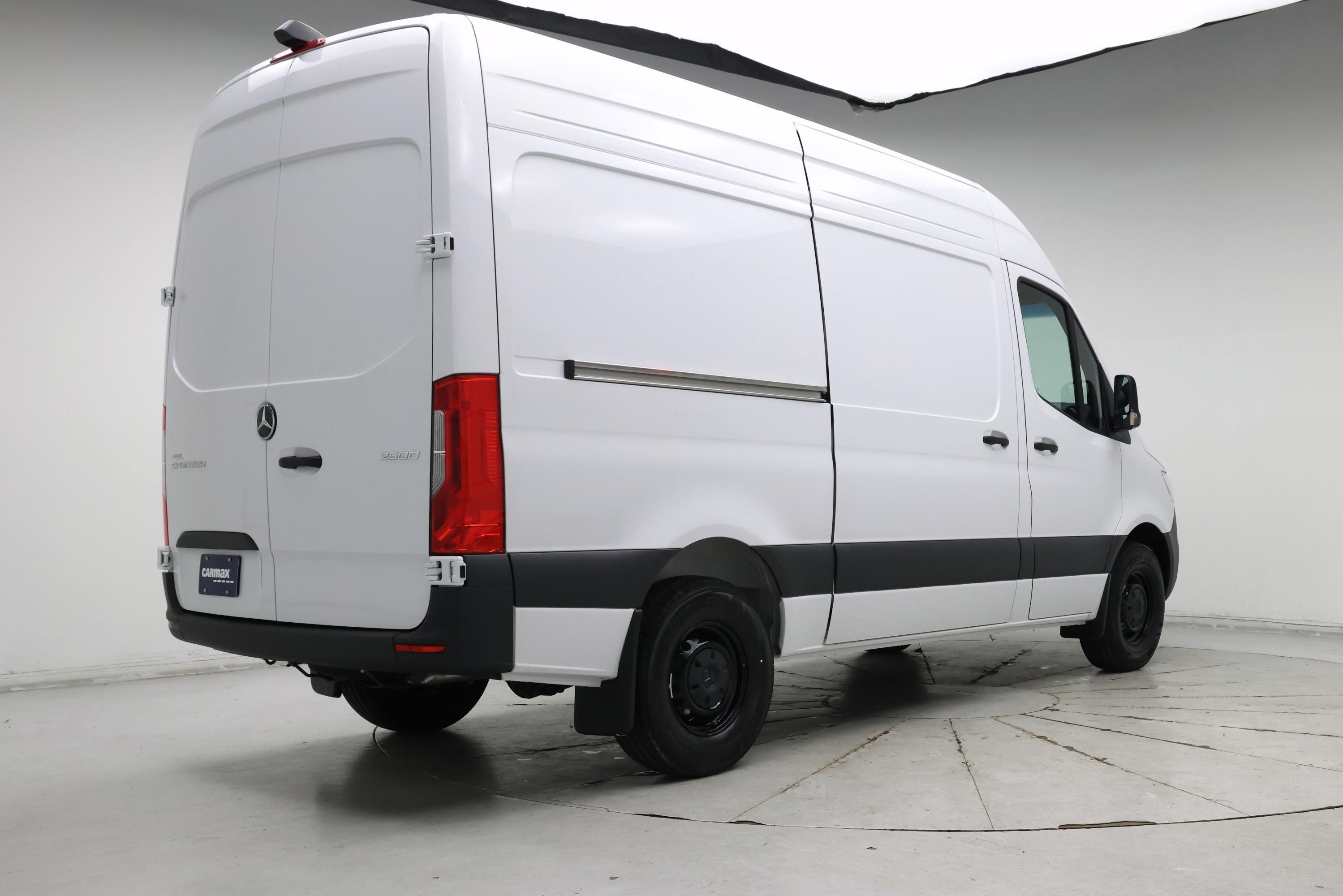 Thumbnail: 2025 Mercedes-Benz Sprinter - 8