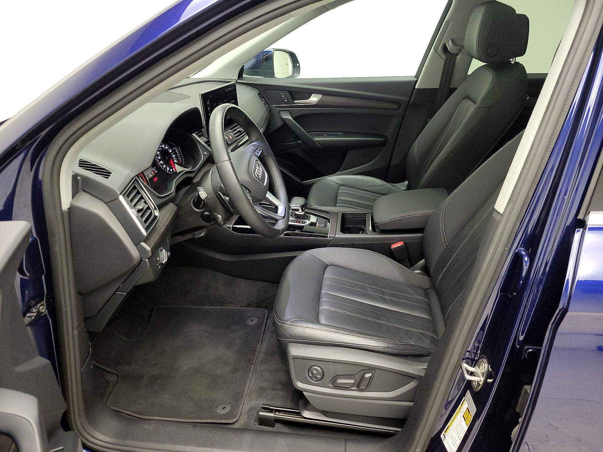 Thumbnail: 2022 Audi Q5 - 11