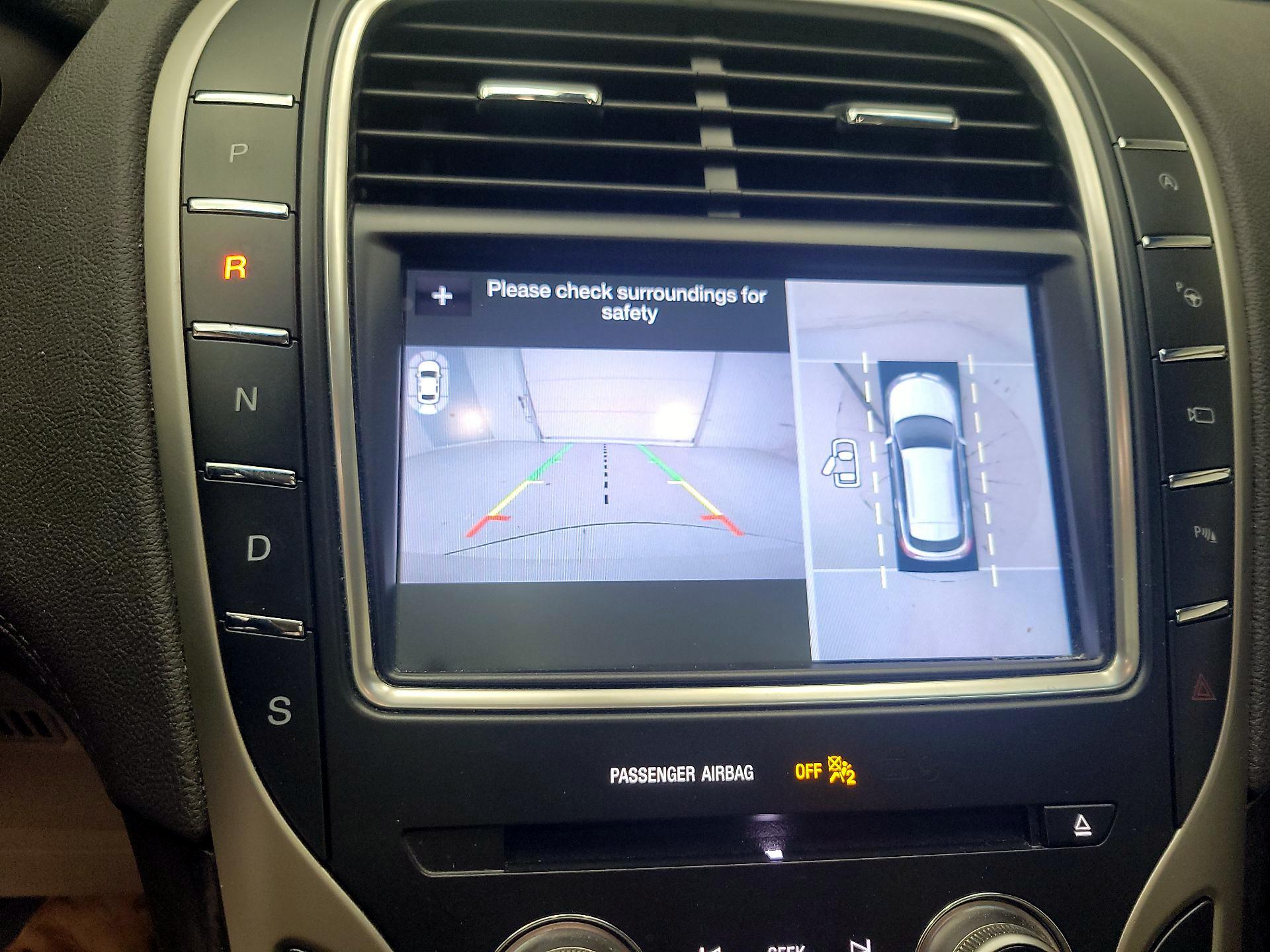 Thumbnail: 2019 Lincoln Nautilus - 15
