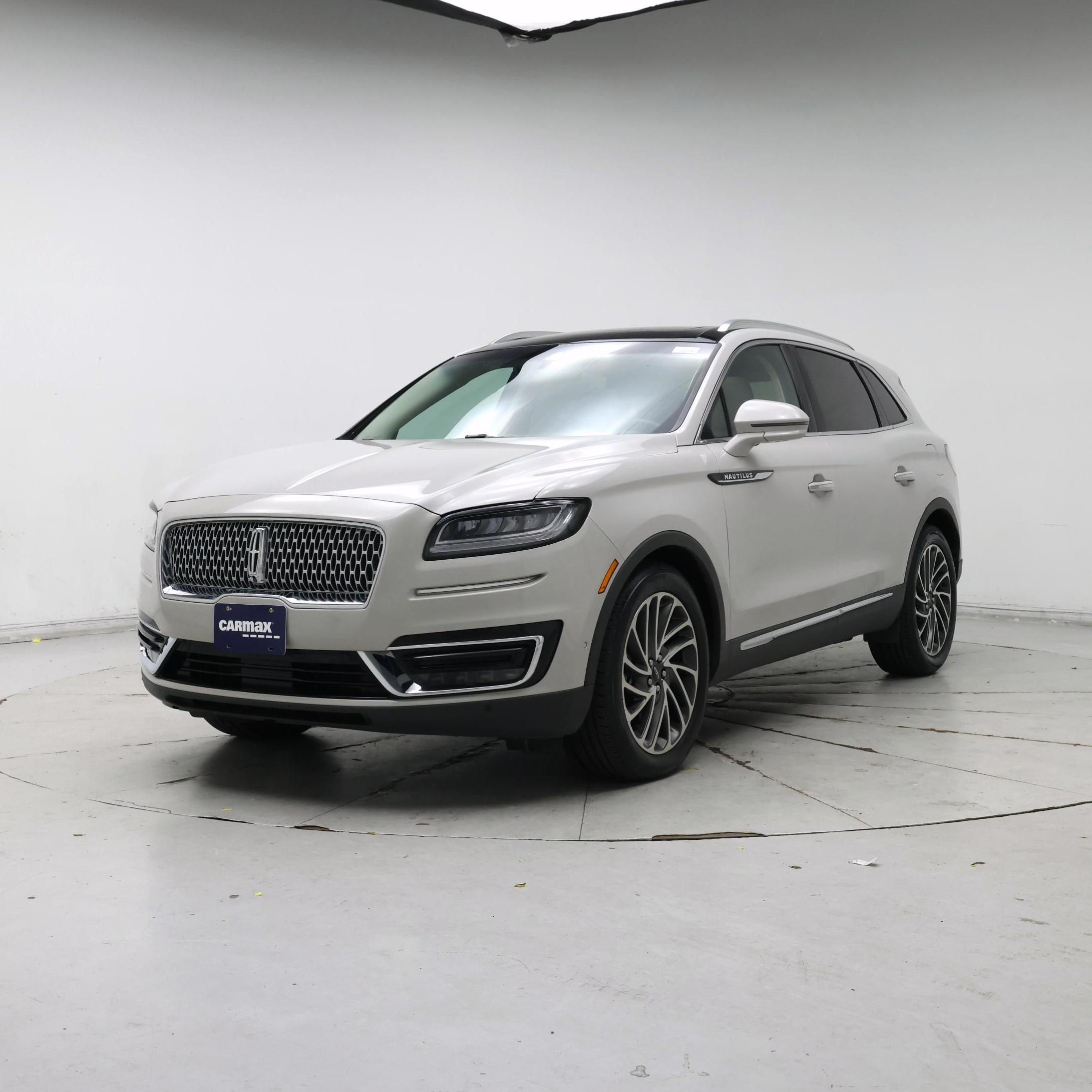 Thumbnail: 2019 Lincoln Nautilus - 4